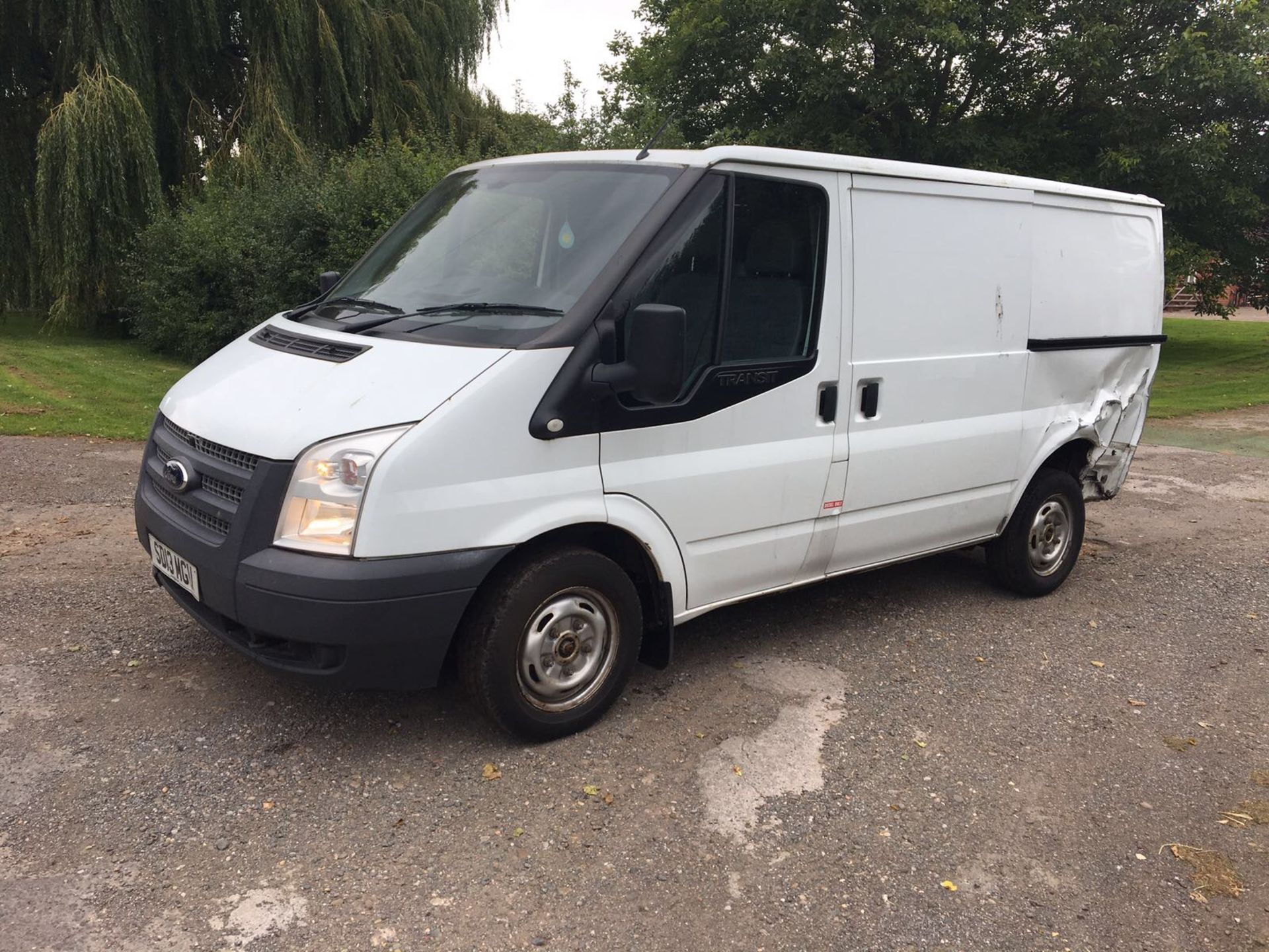 2013/13 REG FORD TRANSIT 100 T260 FWD, SHOWING 1 OWNER *NO VAT* - Image 3 of 6