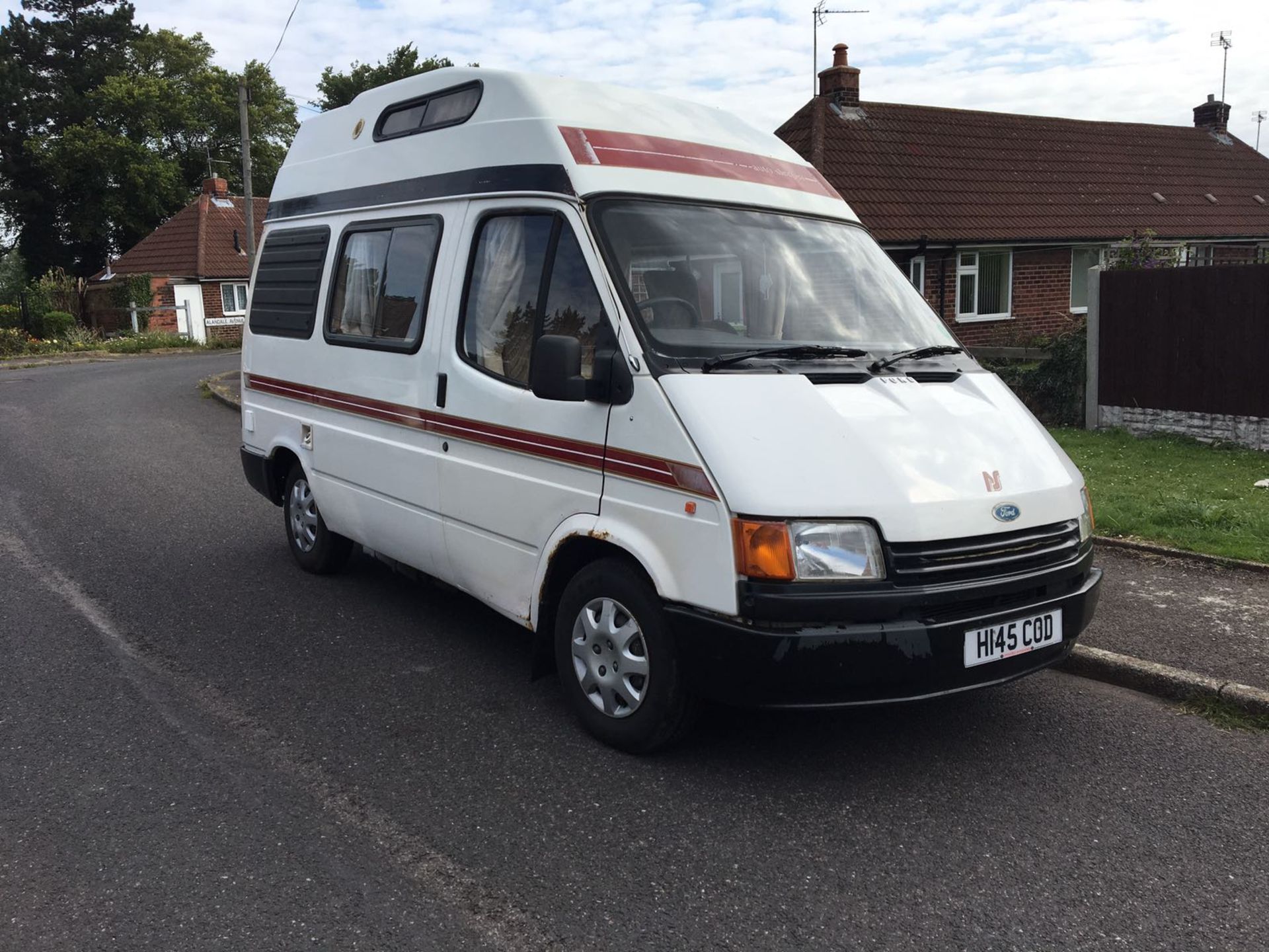 1991/H REG FORD TRANSIT 100 MOTOR CARAVAN 4 BERTH, SINK, COOKER, FRIDGE - AUTOMATIC! *NO VAT*