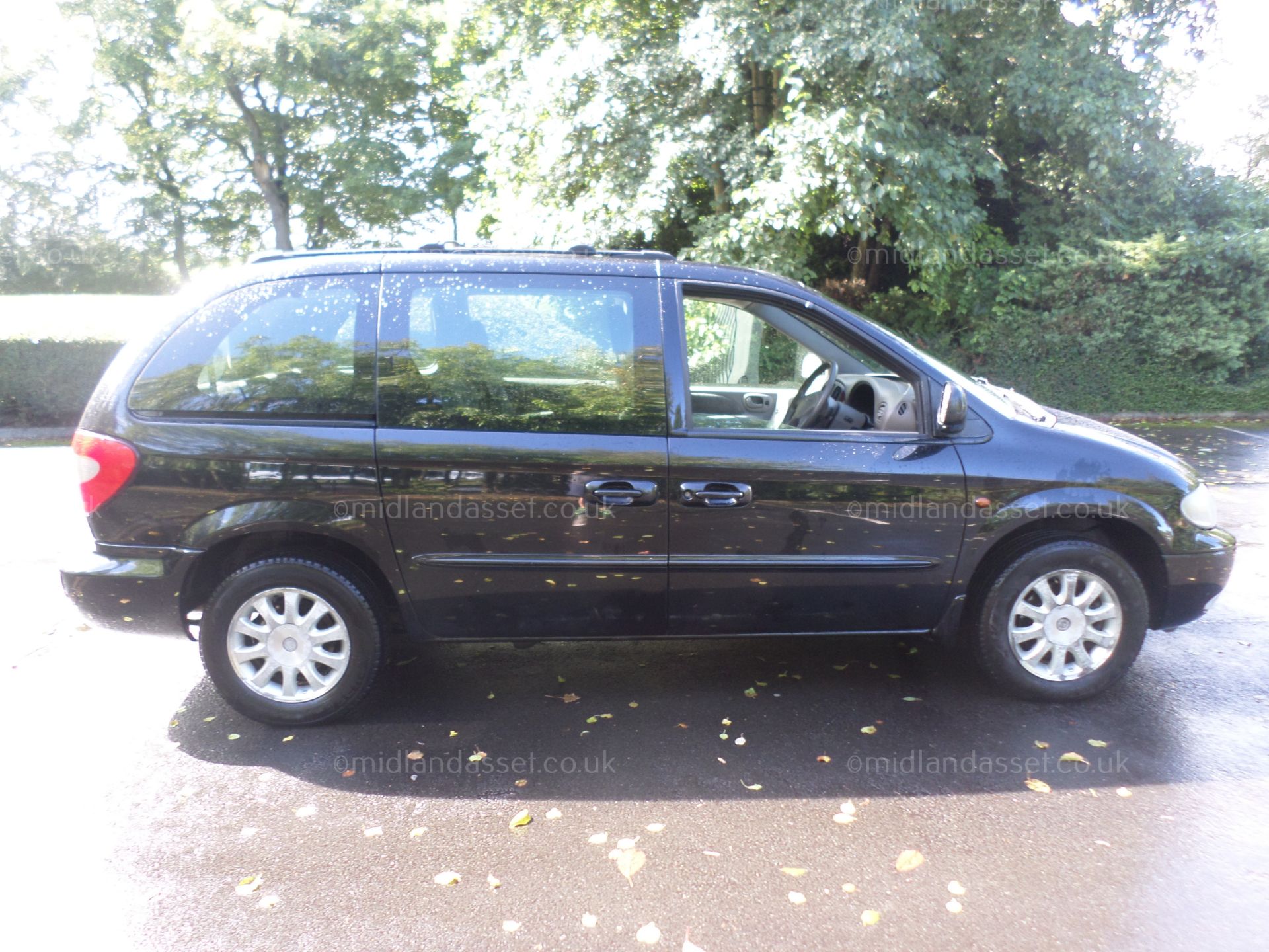 2003/03 REG CHRYSLER VOYAGER CRD LX 7 SEAT MPV - Image 6 of 11