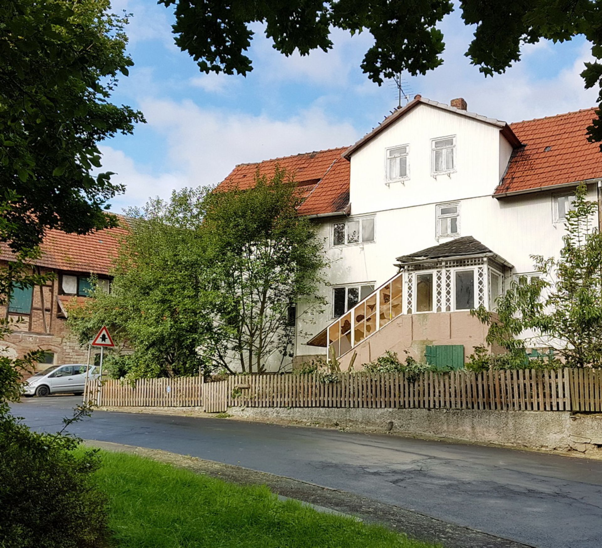 Welcome to Frankfurt region - Borken (Hessen) ST Haarhausen! A huge two storey home + garden - Image 19 of 34