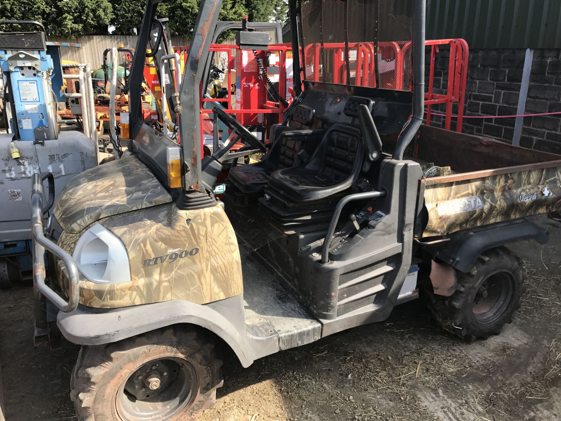 BELIEVED TO BE 2011 YEAR KUBOTA RTV900 DIESEL 4X4, SHOWING - 2,223 HOURS (UNVERIFIED) *PLUS VAT*