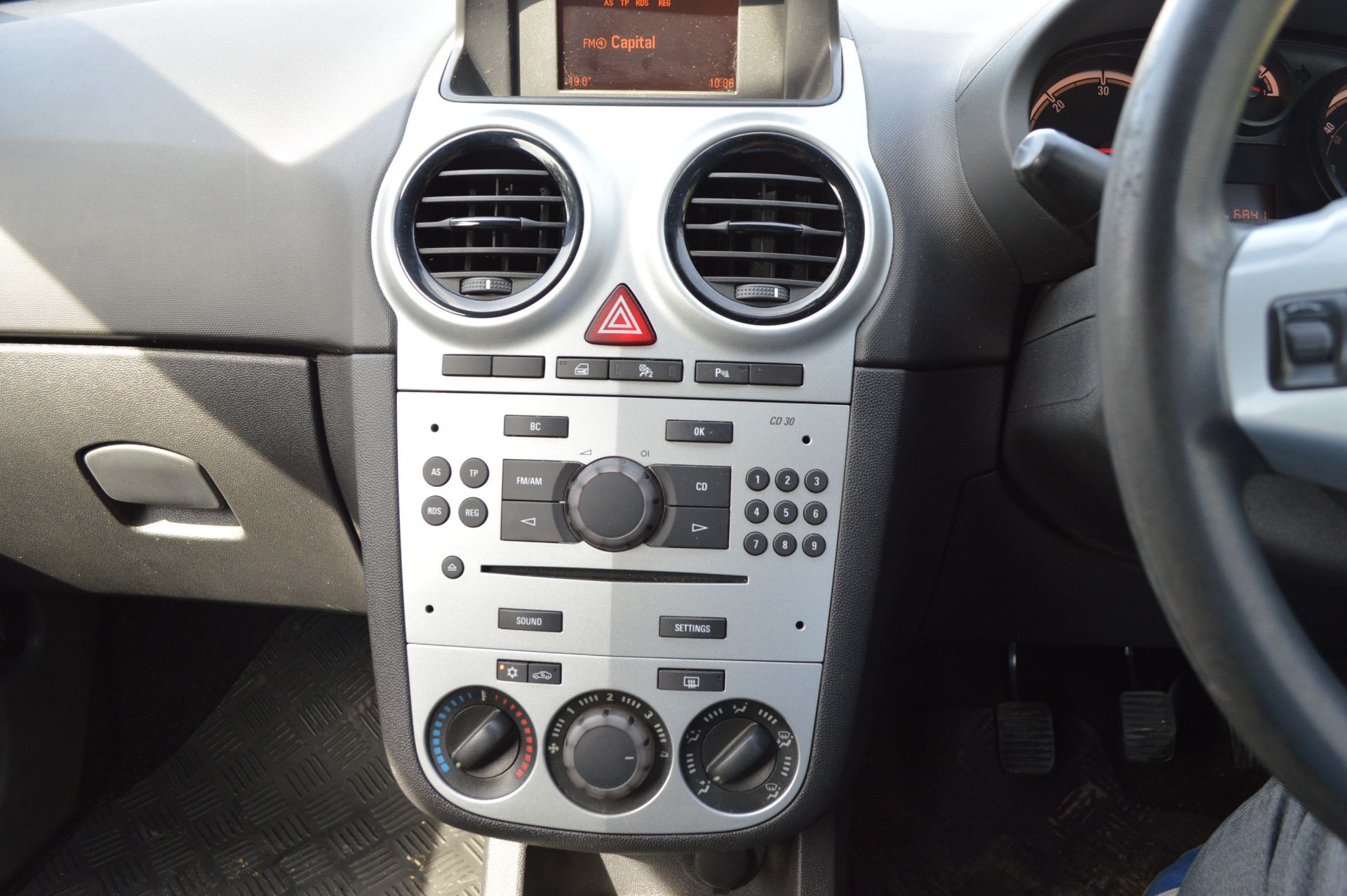 2012/12 REG VAUXHALL CORSA CDTI A/C, SHOWING 1 OWNER - Image 17 of 18