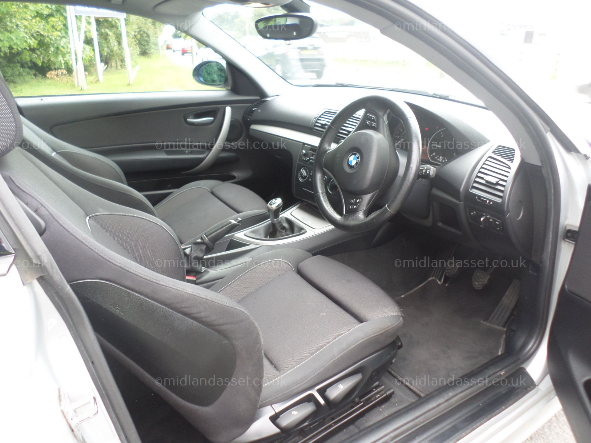 2008/08 REG BMW 118D EDITION SE 3 DOOR HATCHBACK FULL SERVICE HISTORY - Image 7 of 8