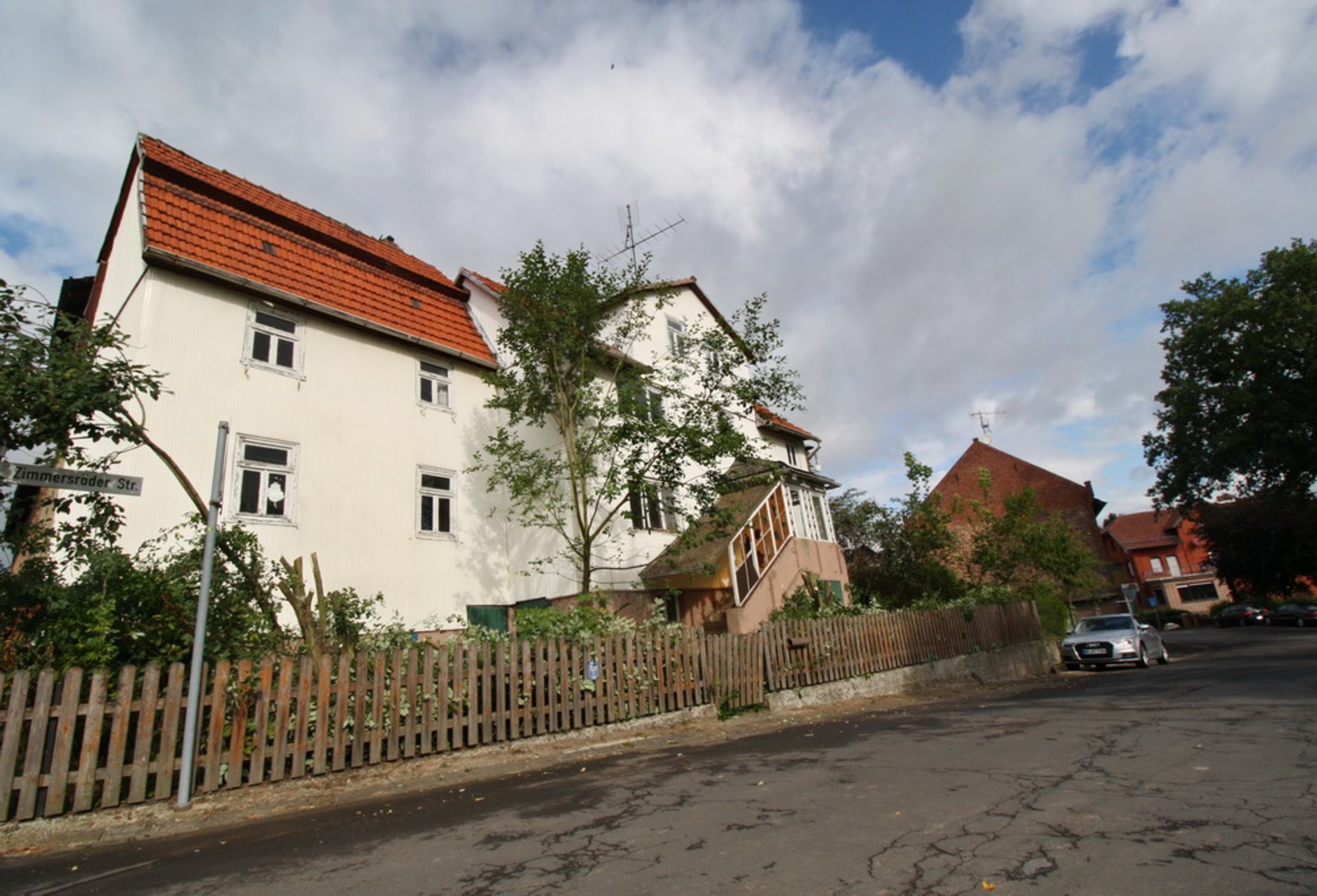 Welcome to Frankfurt region - Borken (Hessen) ST Haarhausen! A huge two storey home + garden - Image 11 of 34