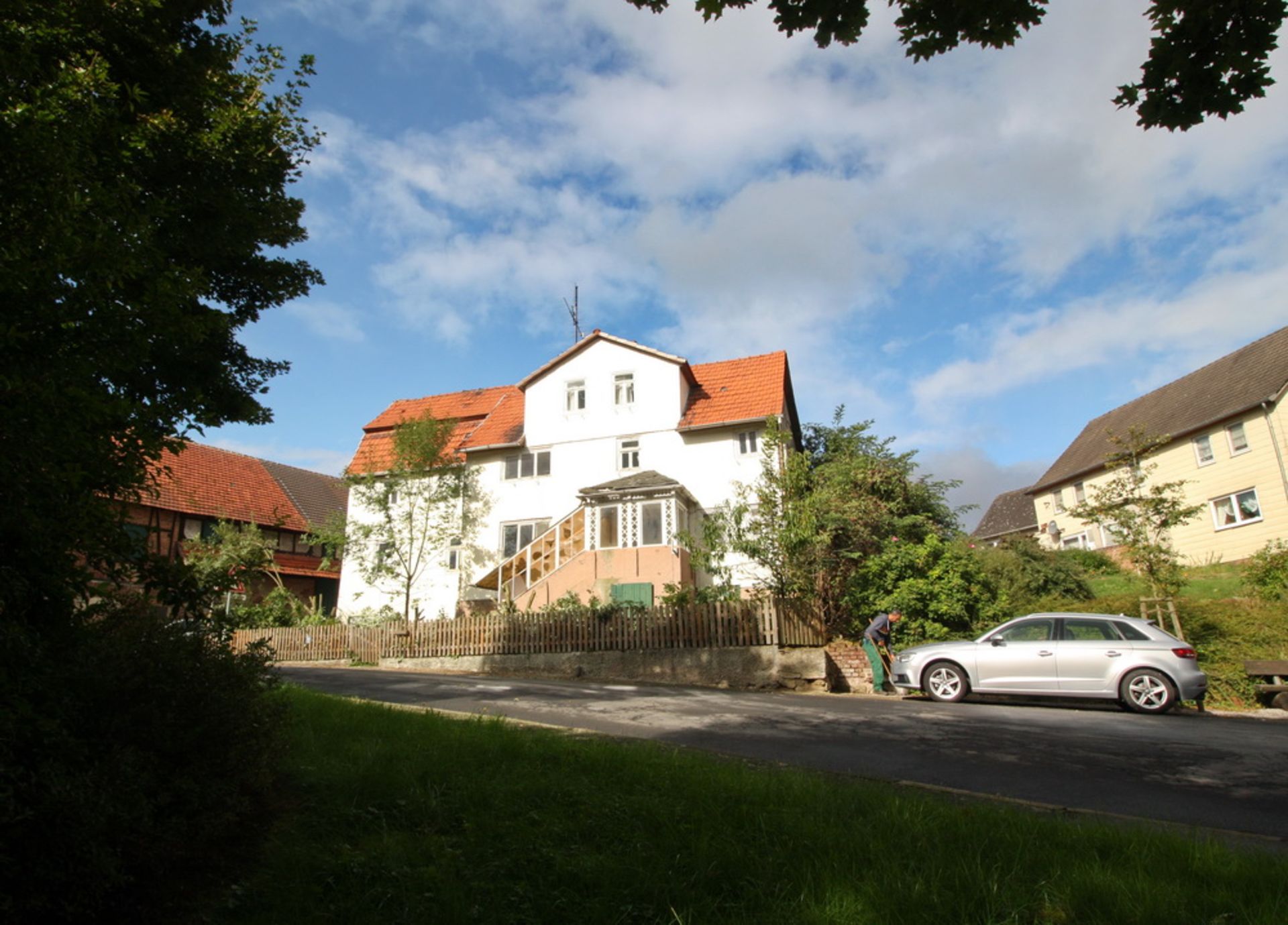 Welcome to Frankfurt region - Borken (Hessen) ST Haarhausen! A huge two storey home + garden - Image 25 of 34