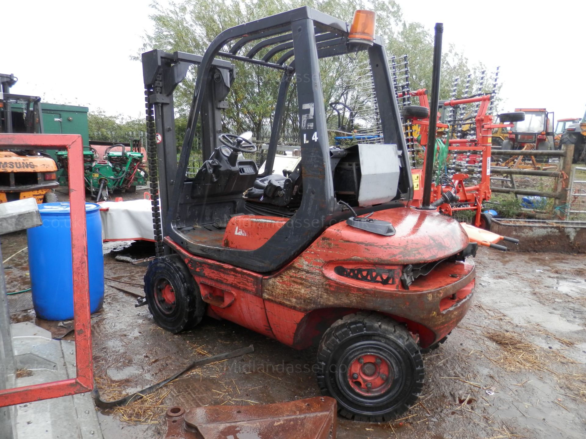 DS - 1994 LANSING LINDE H25D FORK TRUCK   YEAR OF MANUFACTURE: 1994 RATED CAPACITY: 2,500 kg UNLADEN