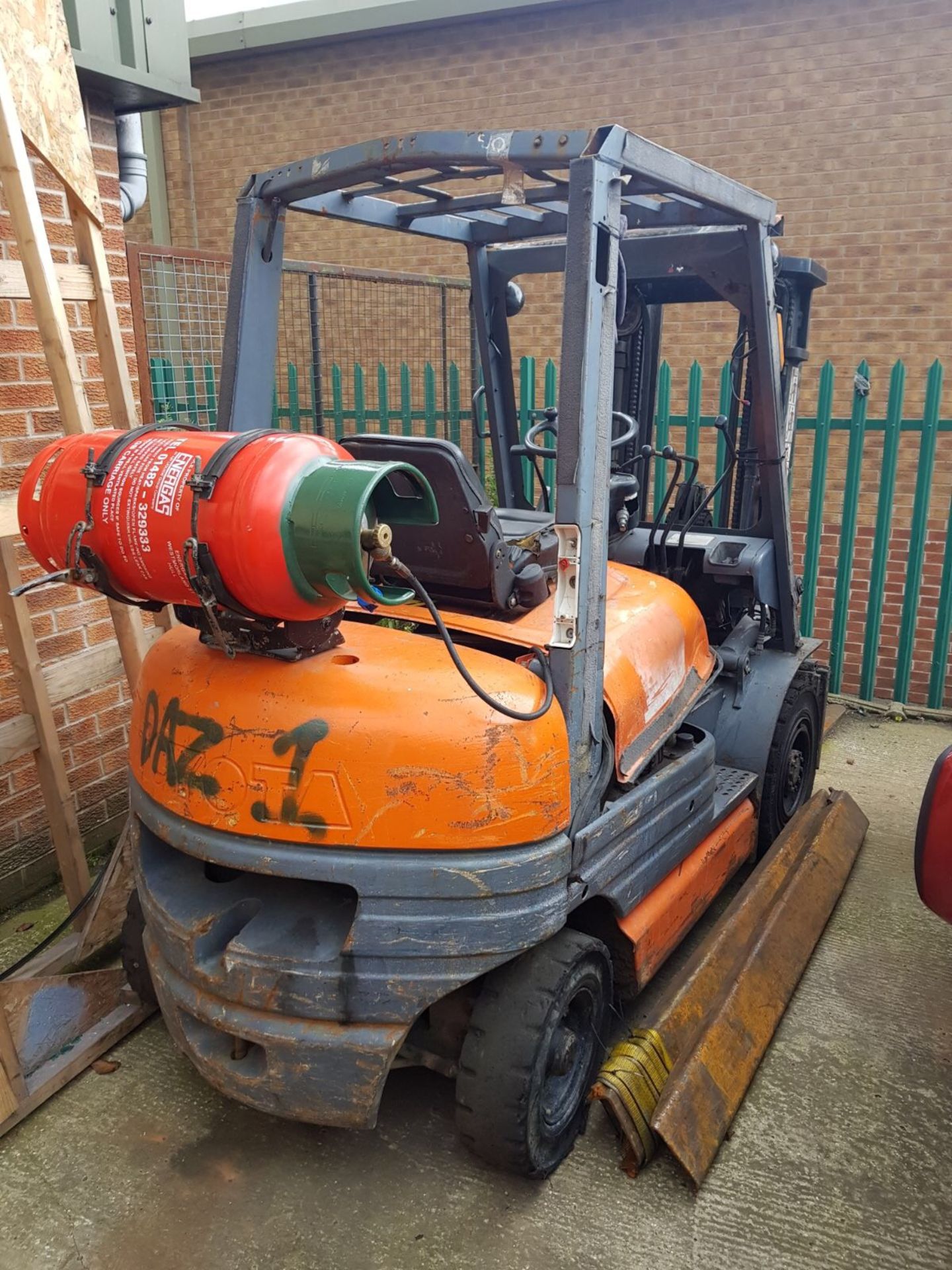 1994 TOYOTA FORKLIFT, NO KEYS, SPARES / REPAIRS, SECONDARY PUMP FAILURE *NO VAT*