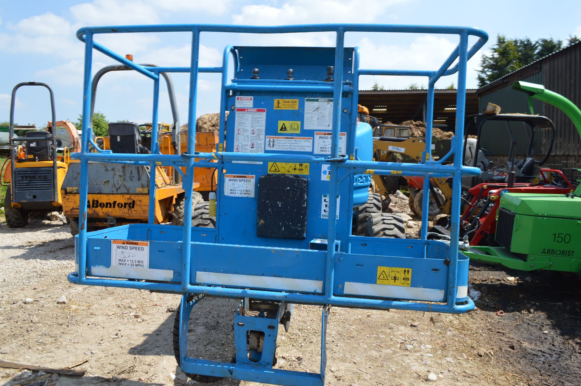 2003 GENIE Z45/25 4X4 IC POWER SCISSOR LIFT *PLUS VAT* - Image 2 of 7