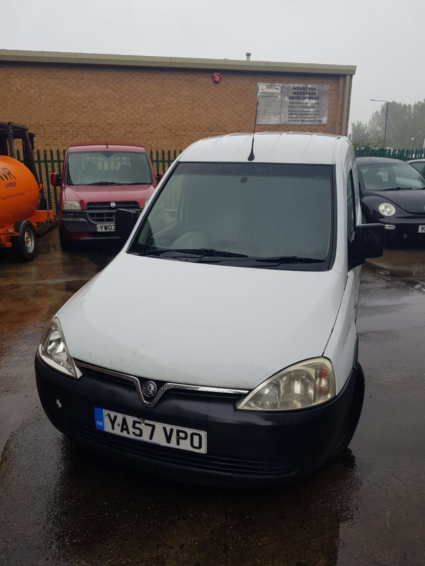 2008/57 REG VAUXHALL COMBO 1700 CDTI, SHOWING 5 FORMER KEEPERS *NO VAT* - Image 2 of 8