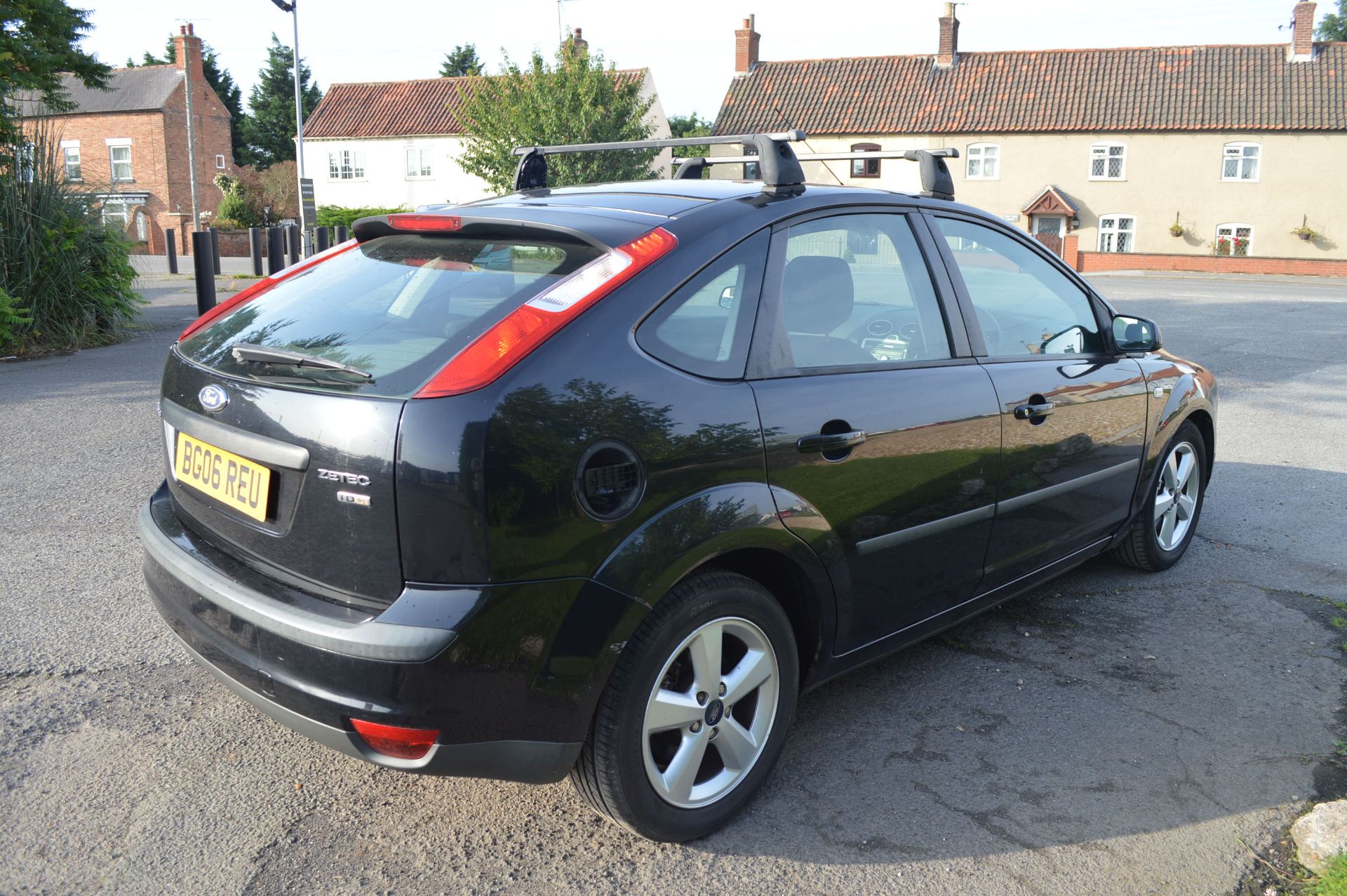 2006/06 REG FORD FOCUS ZETEC CLIMATE TDCI, 1.8 DIESEL *NO VAT* - Image 6 of 16