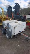 DS - TOWABLE WHITE TRAFFIC LIGHT UNIT   UNTESTED   COLLECTION FROM PILSLEY