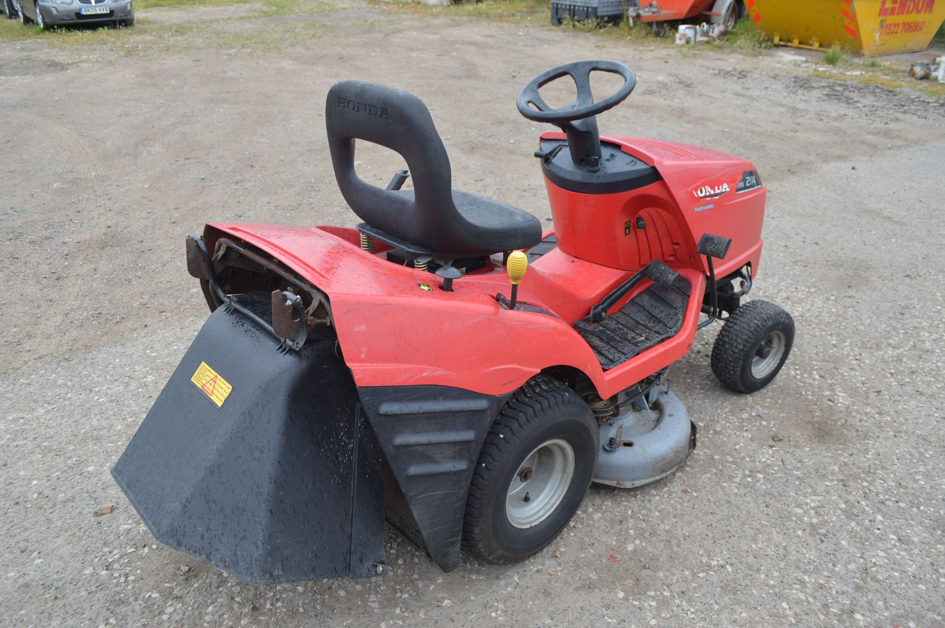 2003 HONDA V-TWIN 2114 HYDROSTATIC RIDE-ON LAWN MOWER *NO VAT* - Image 6 of 9