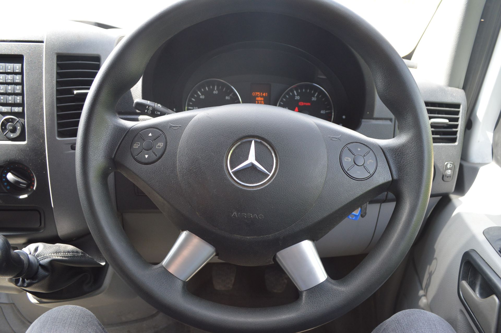 2014/64 REG MERCEDES-BENZ SPRINTER 313 CDI, SHOWING 1 OWNER *NO VAT* - Image 14 of 16