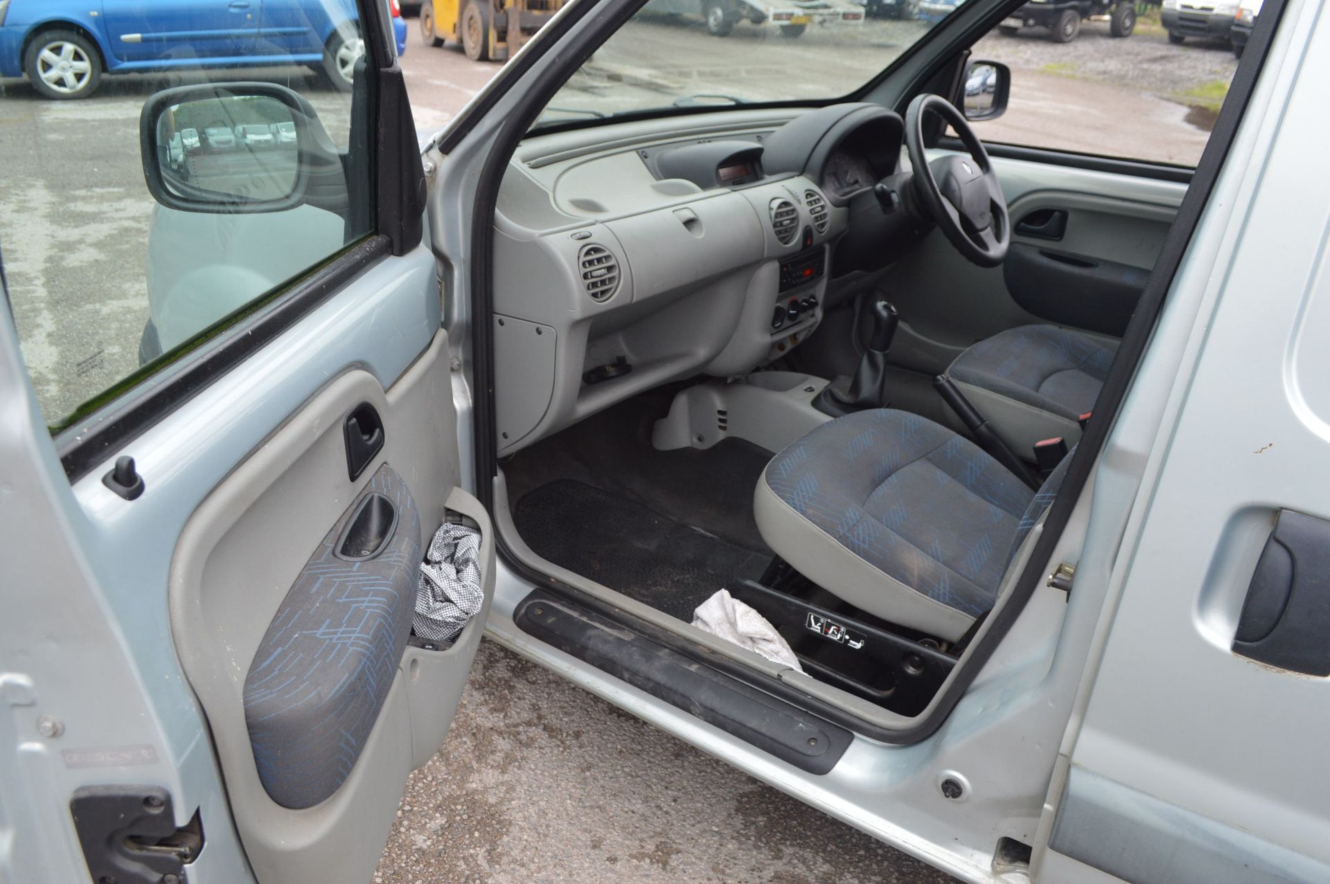 2007/57 REG RENAULT KANGOO VENTURE DCI SL 170, SHOWING 2 FORMER KEEPERS *NO VAT* - Image 7 of 15