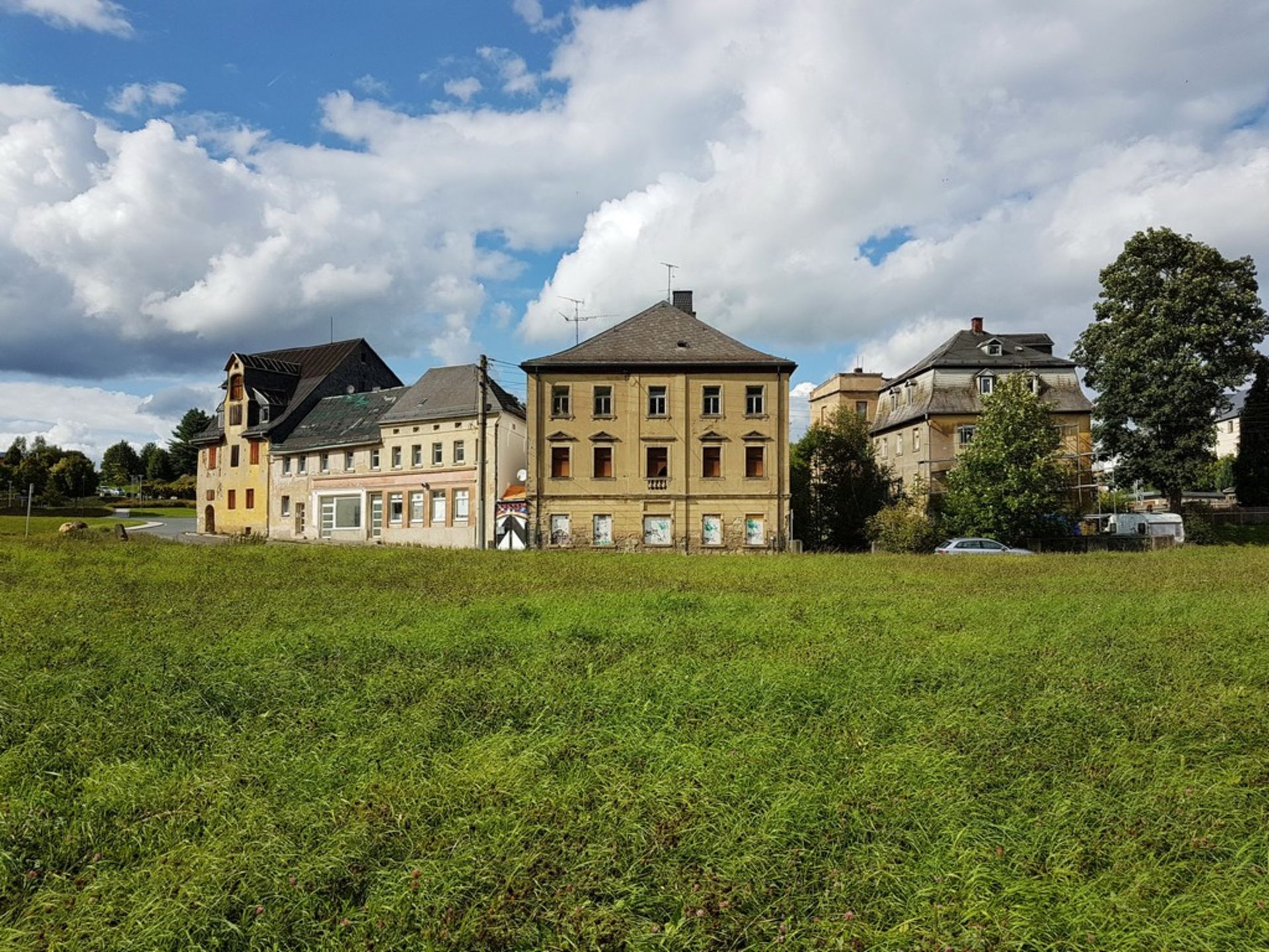 TWO FREEHOLD APARTMENT BLOCKS IN HIRSCHBERG, GERMANY JUST 14 DAYS AND YOU'RE IN !