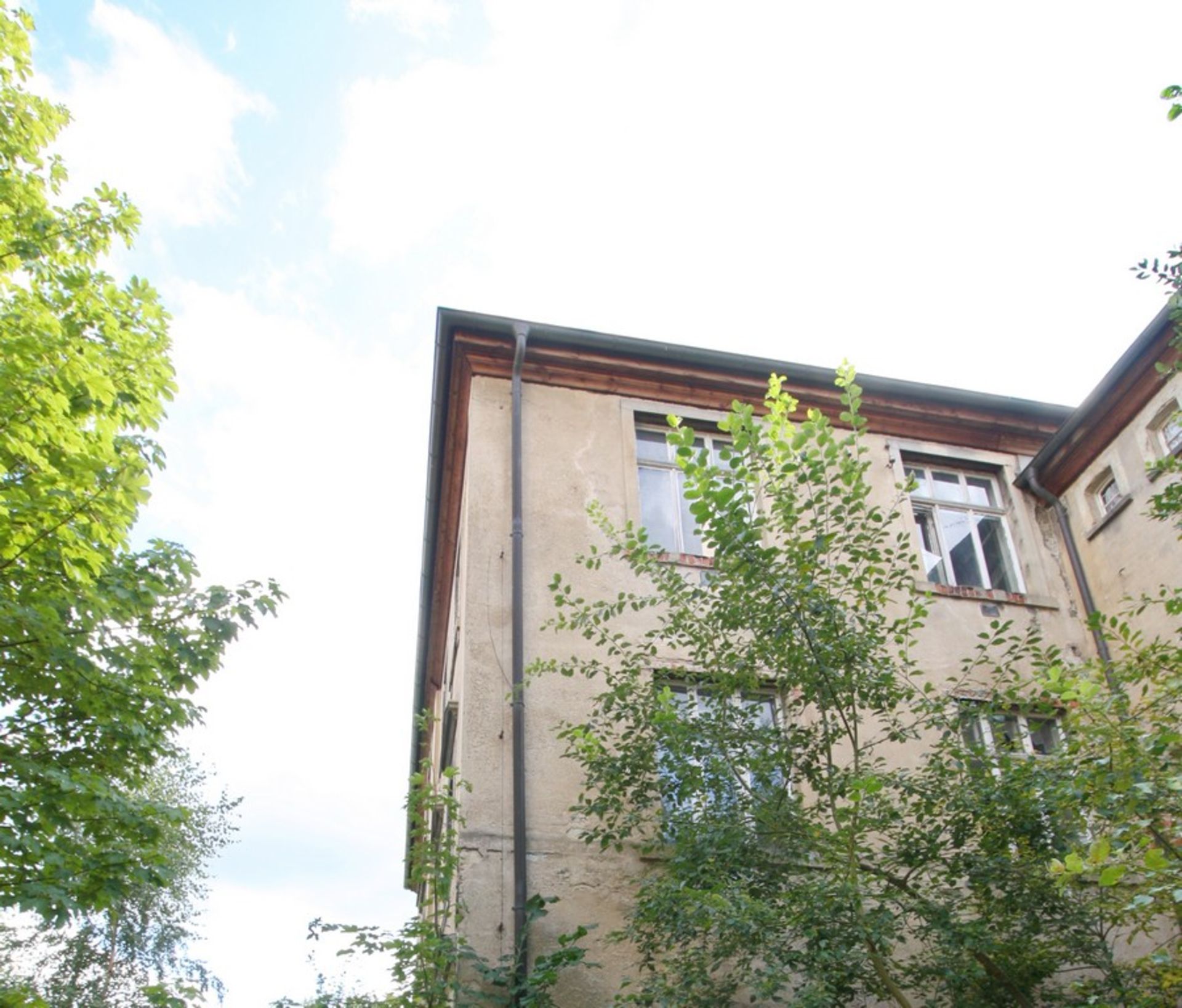 TWO FREEHOLD APARTMENT BLOCKS IN HIRSCHBERG, GERMANY JUST 14 DAYS AND YOU'RE IN ! - Image 50 of 70