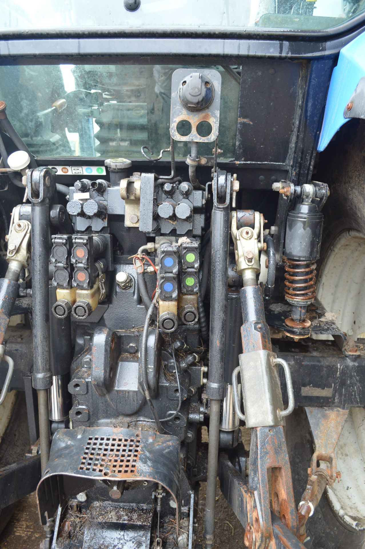 2005/55 REG NEW HOLLAND TM155 DIESEL TRACTOR, SHOWING 2 FORMER KEEPERS *PLUS VAT* - Image 9 of 16