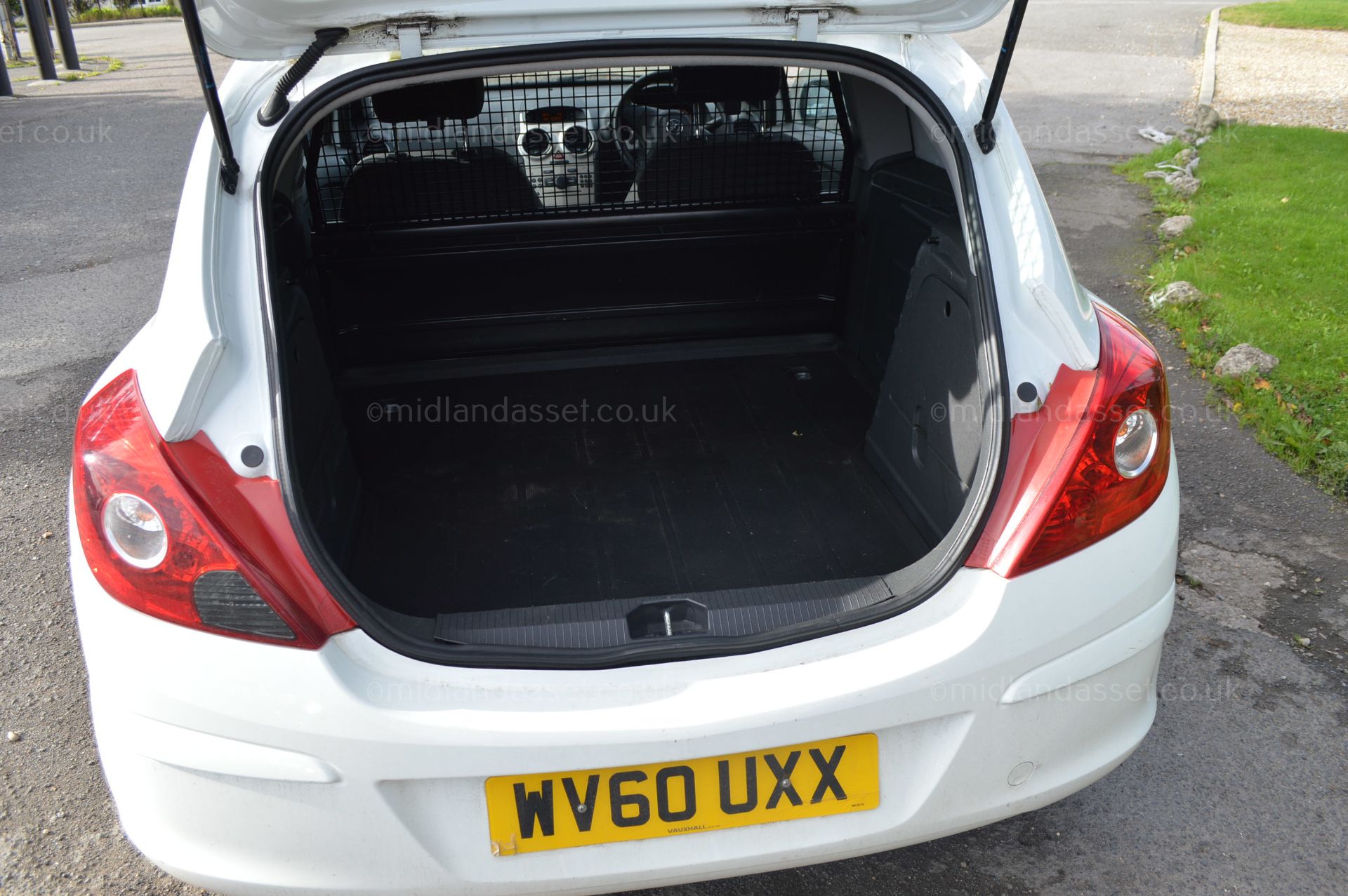 2010/60 REG VAUXHALL CORSA CDTI, SHOWING 1 OWNER, EX BT, FULL SERVICE HISTORY & LOW MILES! *NO VAT* - Image 7 of 14