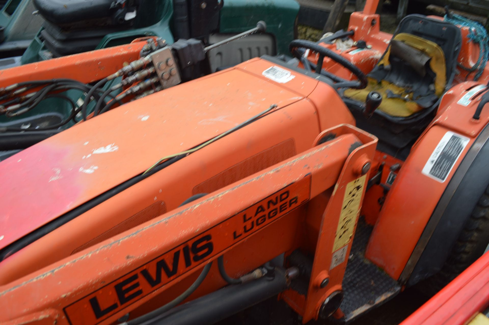 GOLDONI COMPACT TRACTOR WITH LEWIS LAND LUGGER FRONT LOADER *PLUS VAT* - Image 3 of 5