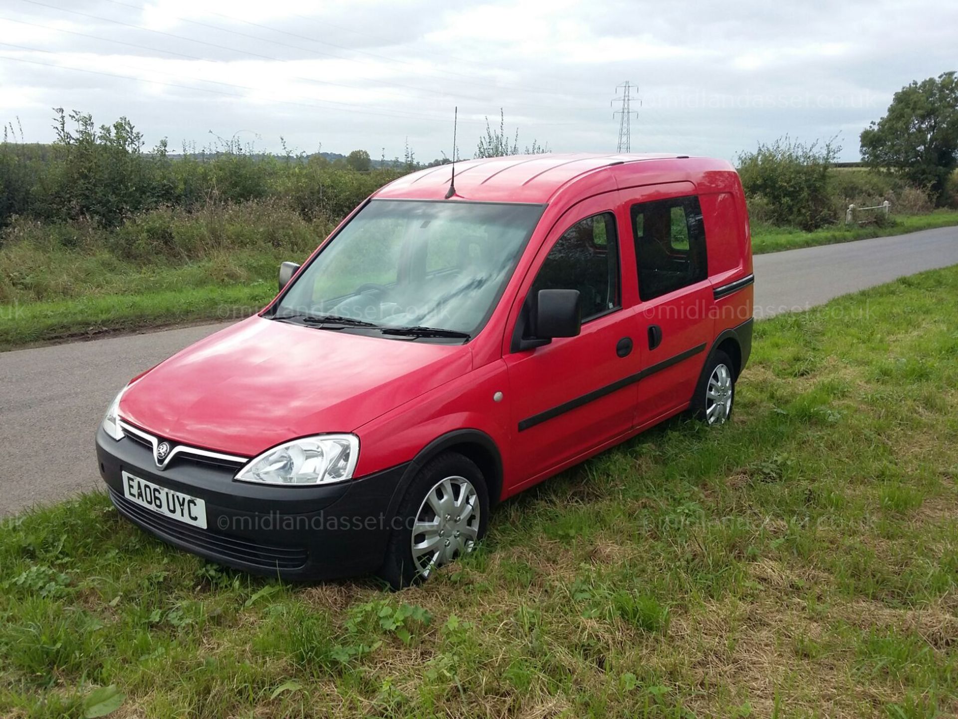 2006/06 REG VAUXHALL COMBO CREW 1900 CDTI CAR DERIVED VAN - Image 2 of 8