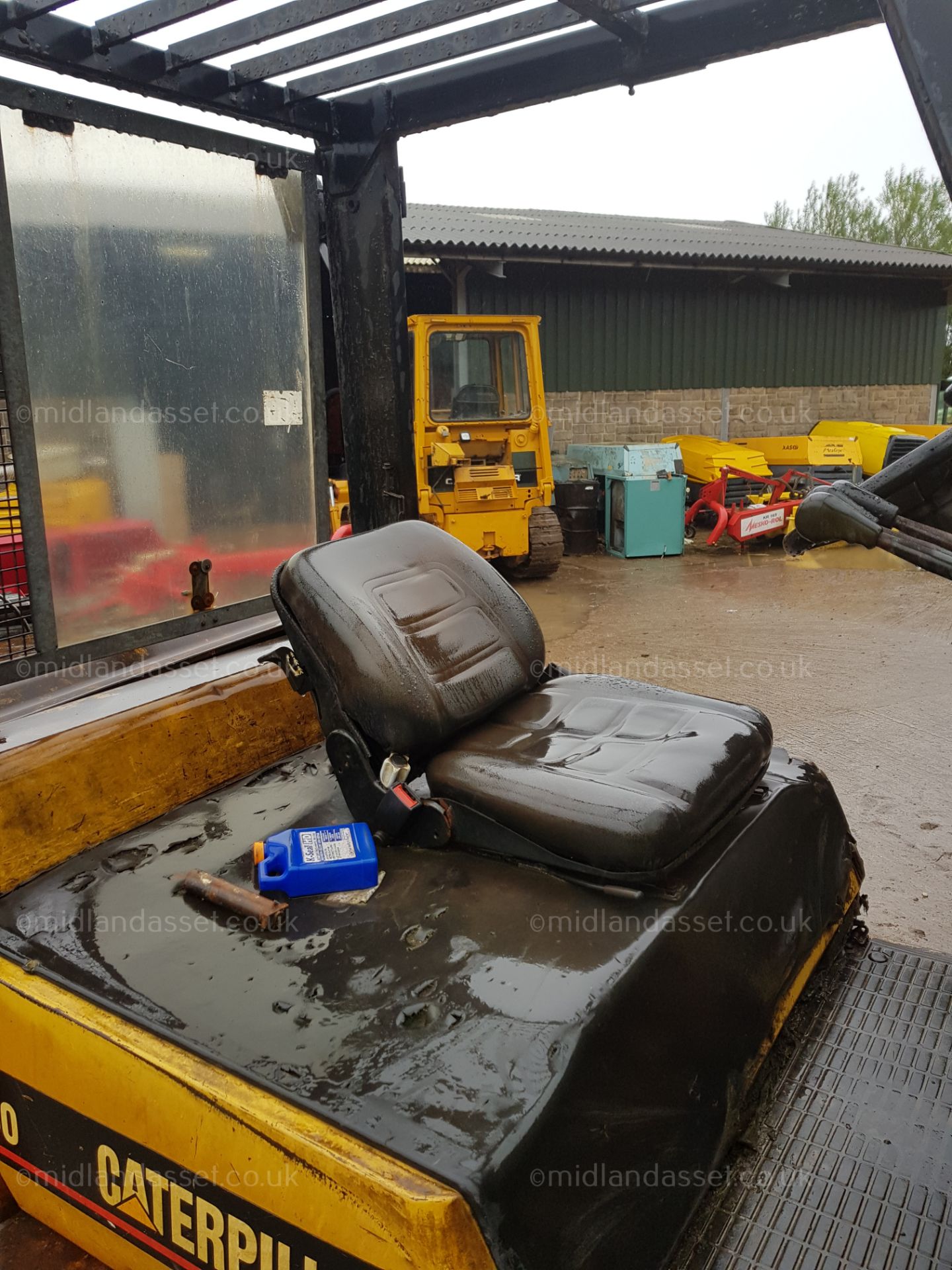 CATERPILLAR 40 DIESEL FORK TRUCK - Image 8 of 8