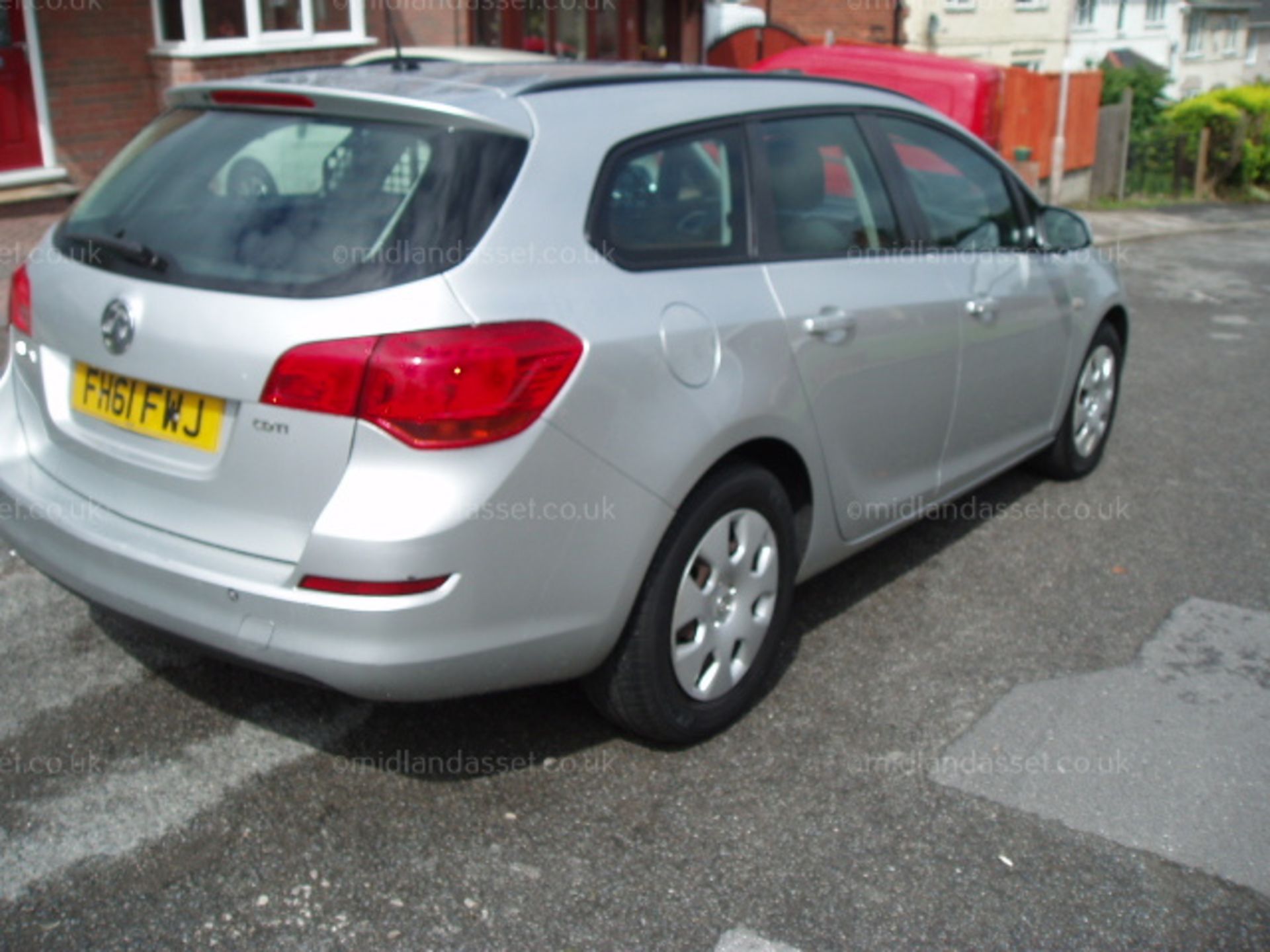 2012/61 REG VAUXHALL ASTRA EXCLUSIV CDTI ECOFLEX ESTATE ONE OWNER - Image 4 of 12