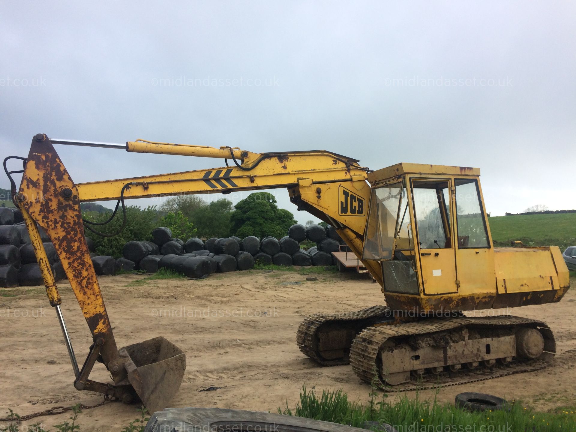 1984 JCB 805BT EXCAVATOR