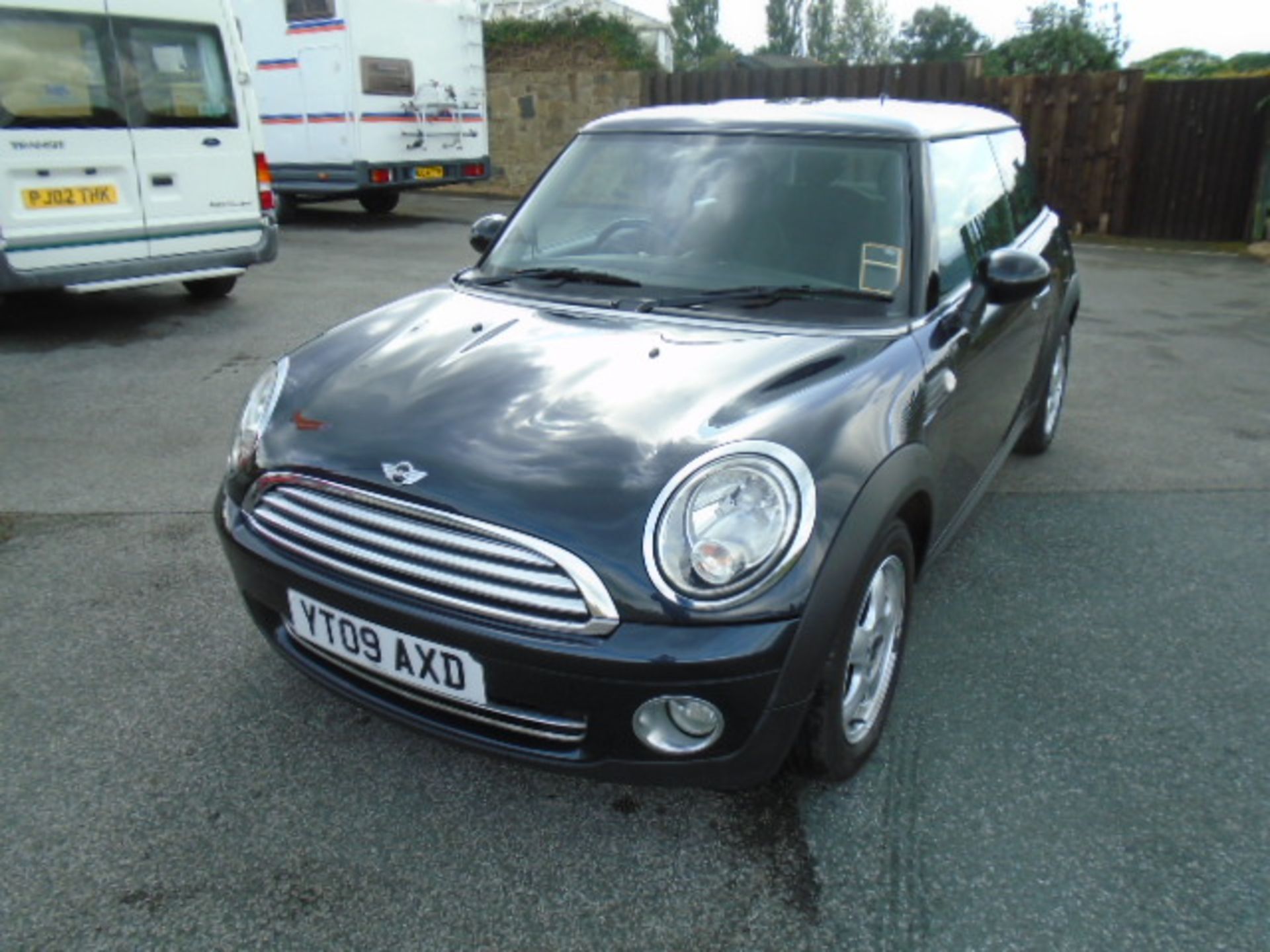 2009/09 REG MINI ONE 3 DOOR HATCHBACK SERVICE HISTORY - Image 2 of 9