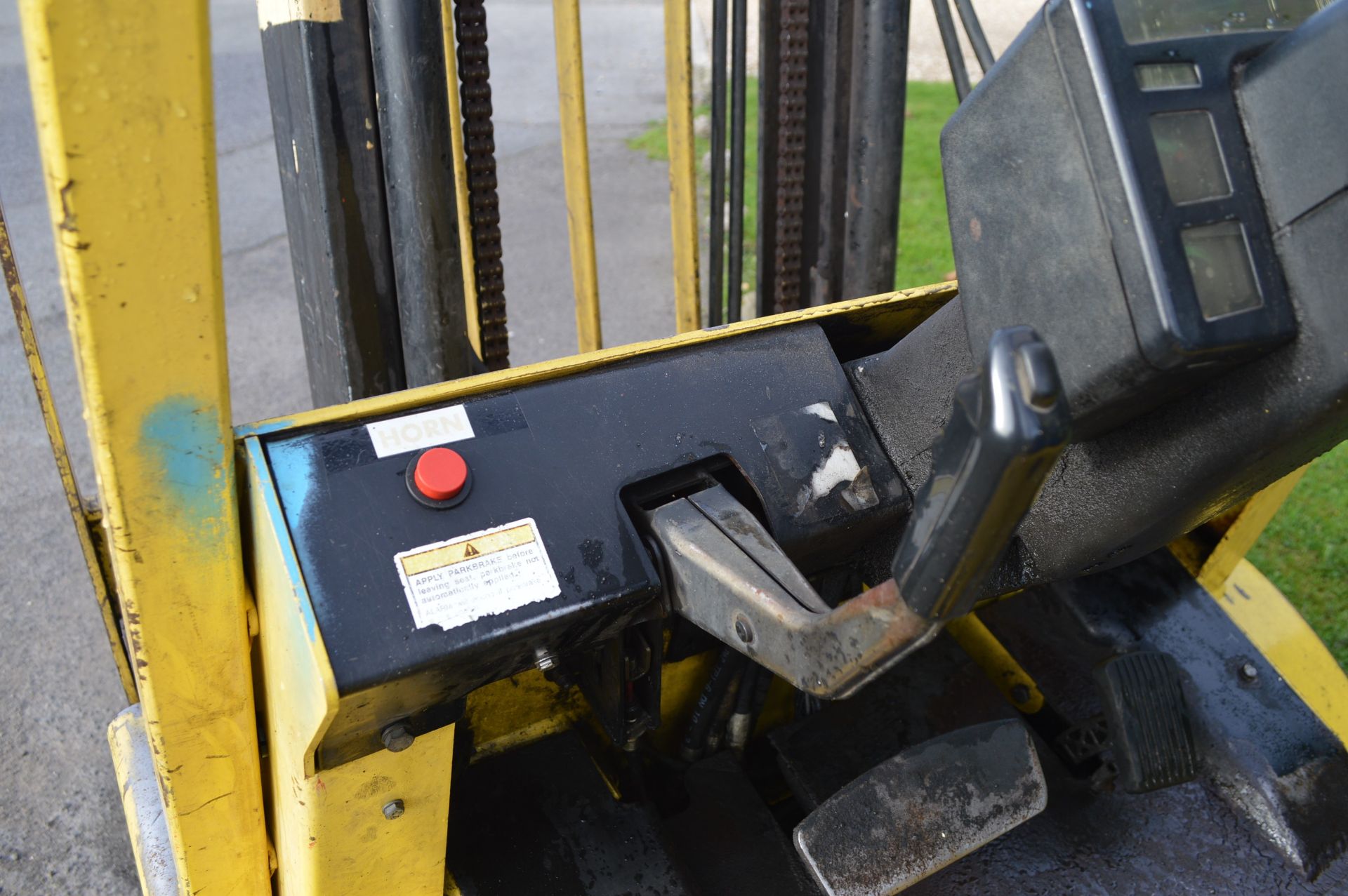 1999 HYSTER H2.50XM TWIN MAST DIESEL FORKLIFT WITH SIDE SHIFT *PLUS VAT* - Image 7 of 15