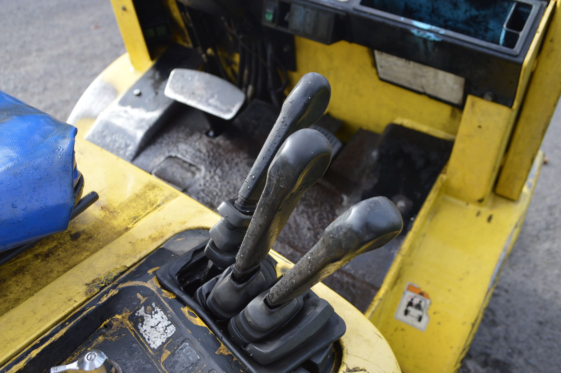 1999 HYSTER H2.50XM TWIN MAST DIESEL FORKLIFT WITH SIDE SHIFT *PLUS VAT* - Image 11 of 15