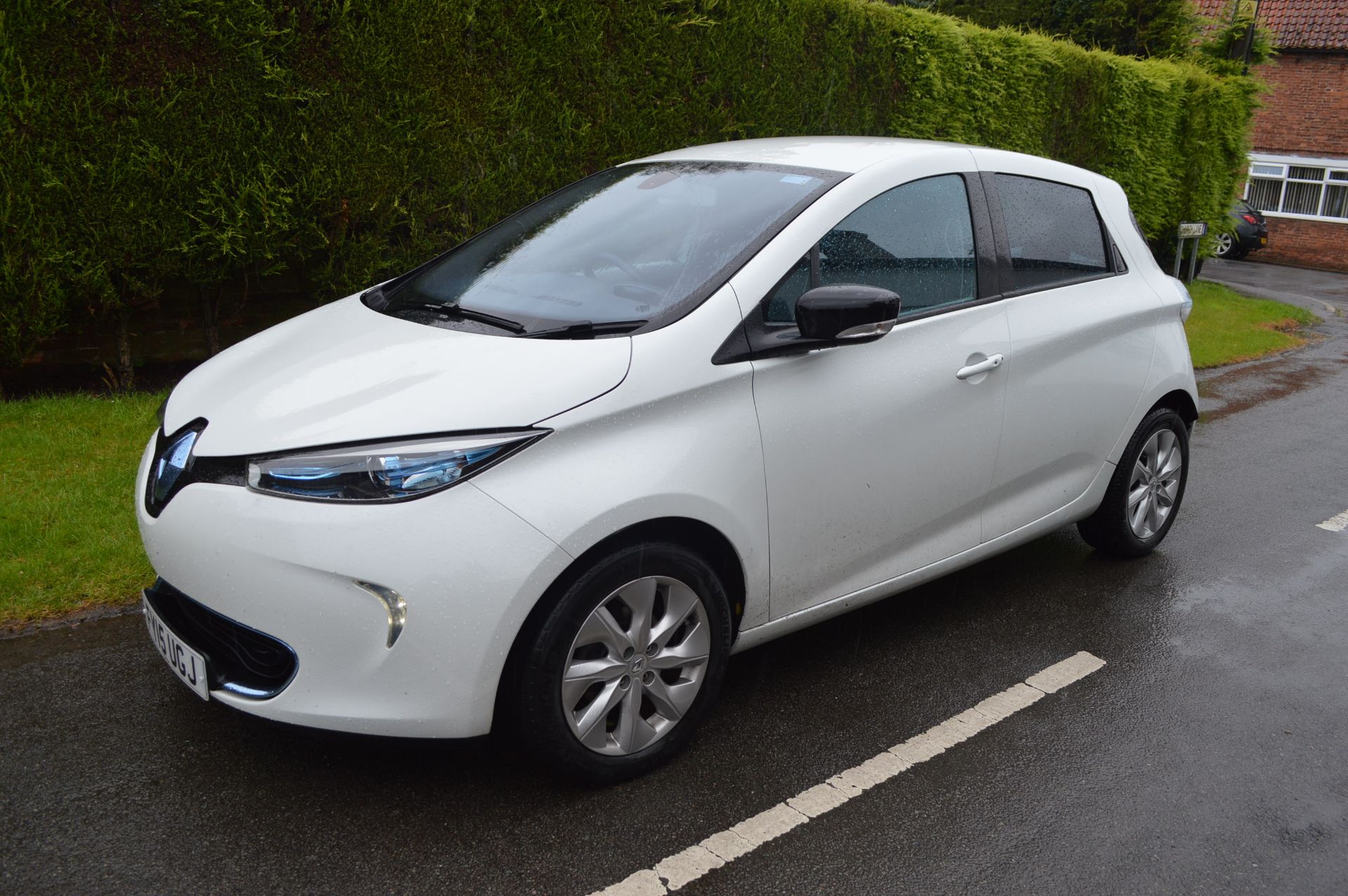 2015/15 REG RENAULT ZOE I-DYNAMIQUE INTENSE AUTOMATIC 5DR WITH SAT NAV - ELECTRIC, SHOWING 1 KEEPER - Image 3 of 20