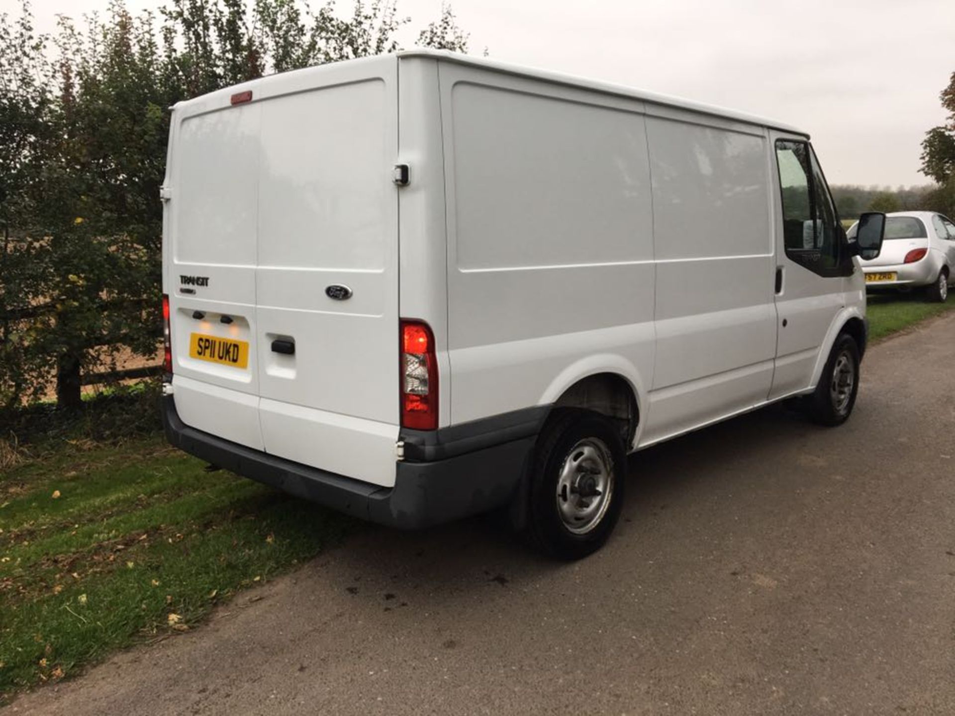 2011/11 REG FORD TRANSIT 85 T260M FWD, SHOWING 2 FORMER KEEPERS, WILL COME WITH 12 MONTH MOT*NO VAT* - Image 6 of 10