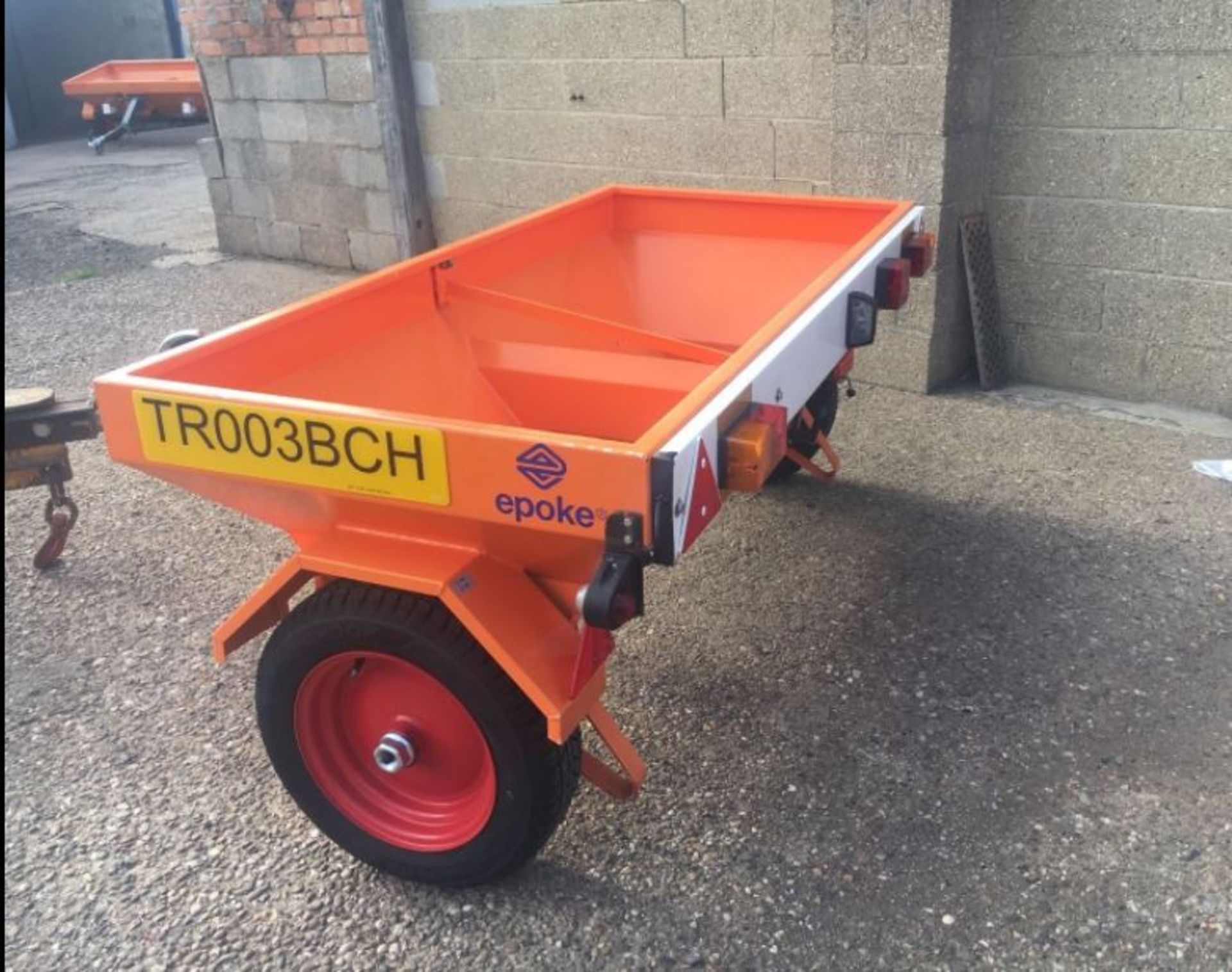 2013 EPOKE ITM 60 SALT SPREADER / GRITTER, EXCELLENT CONDITION, 6 FOOT WIDE *PLUS VAT* - Image 5 of 10