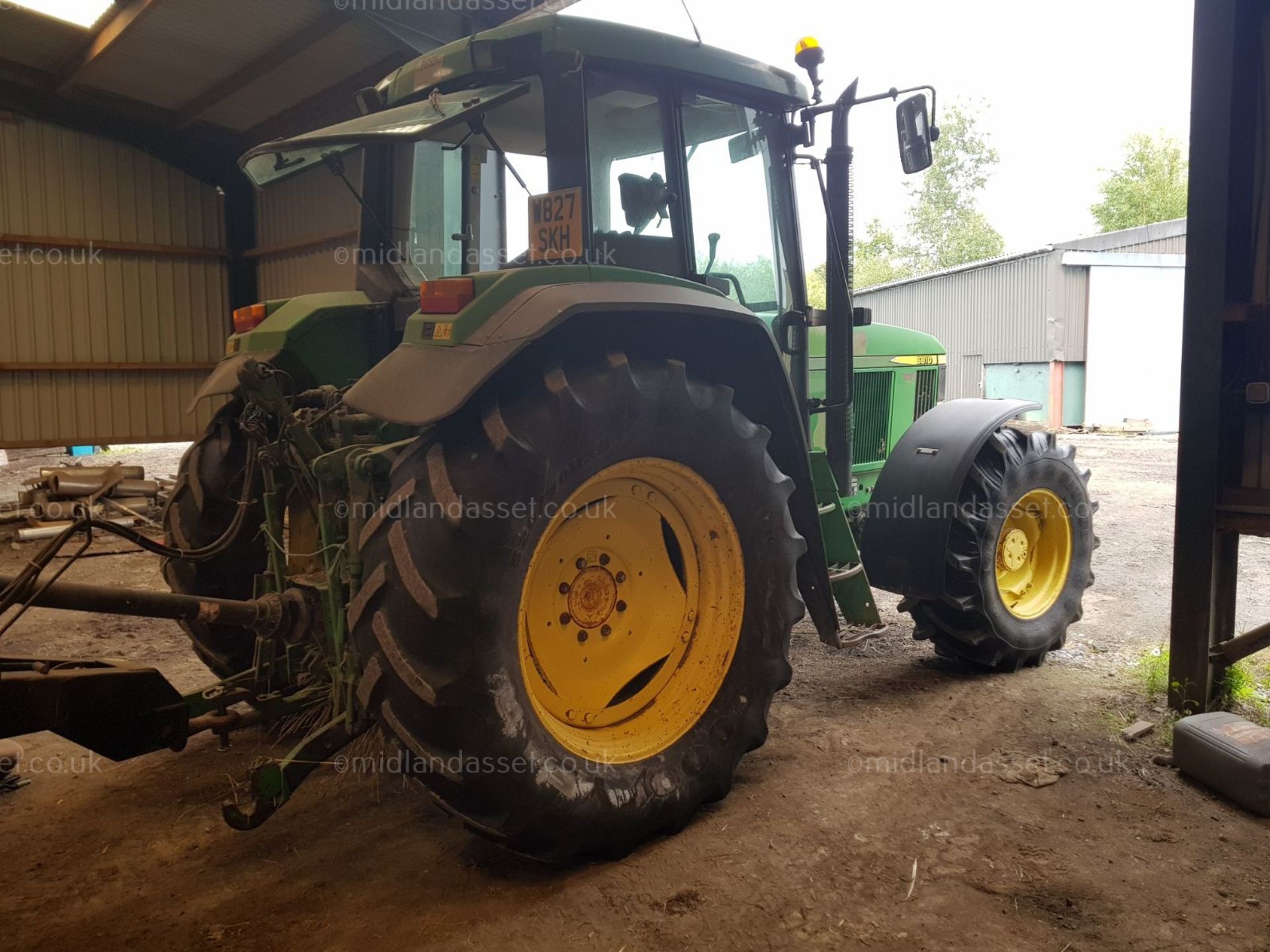 2001/W REG JOHN DEERE 6810 TRACTOR - Image 3 of 9