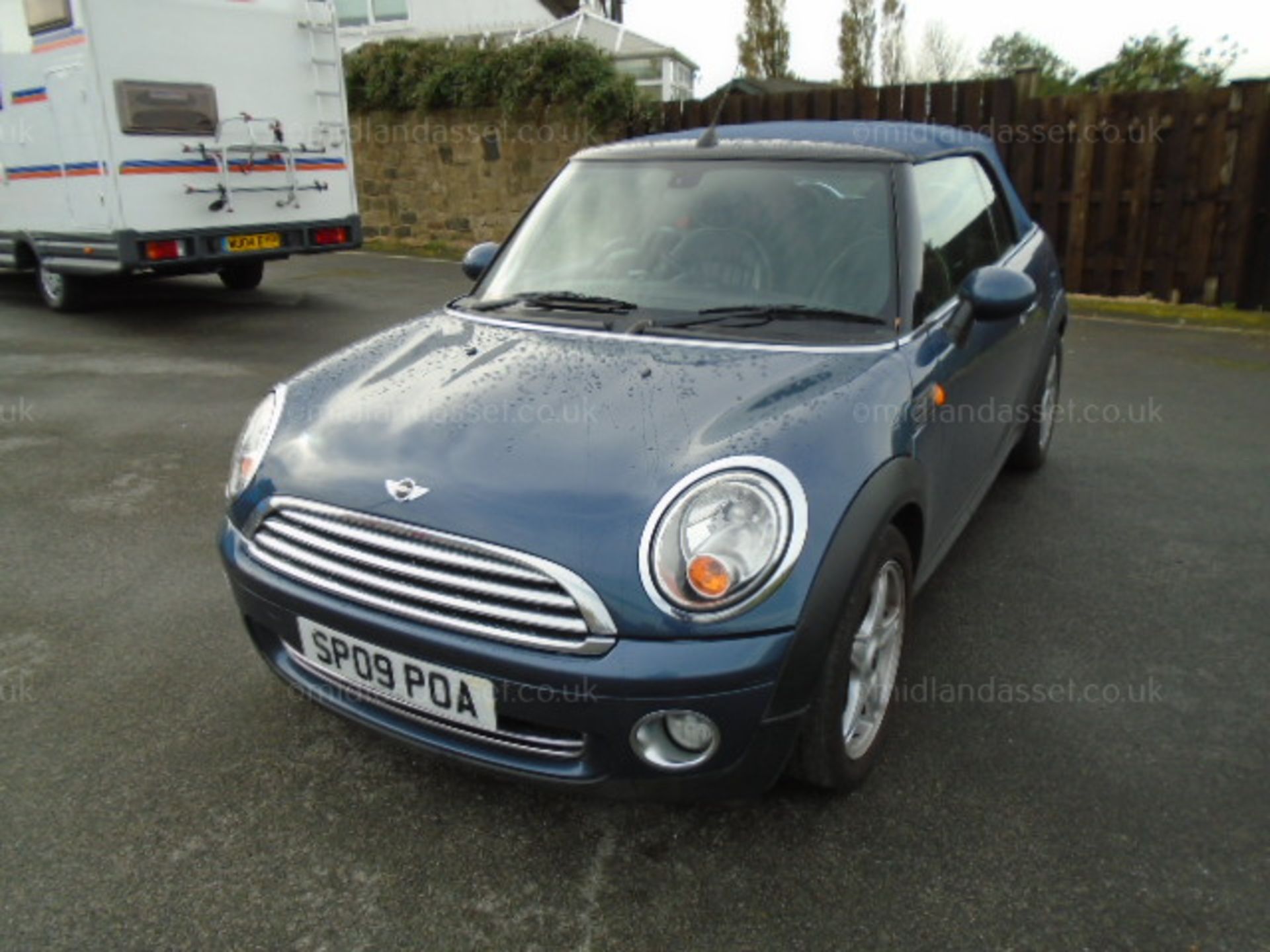 2009/09 REG MINI COOPER 1.6 CONVERTIBLE SERVICE HISTORY - Image 2 of 11