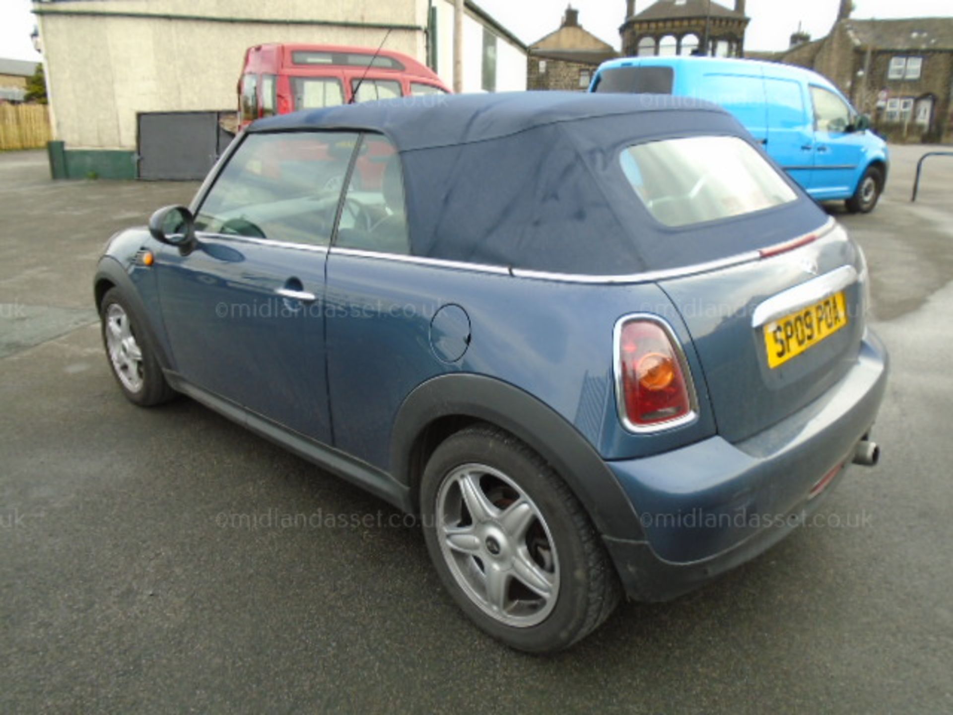 2009/09 REG MINI COOPER 1.6 CONVERTIBLE SERVICE HISTORY - Image 7 of 11