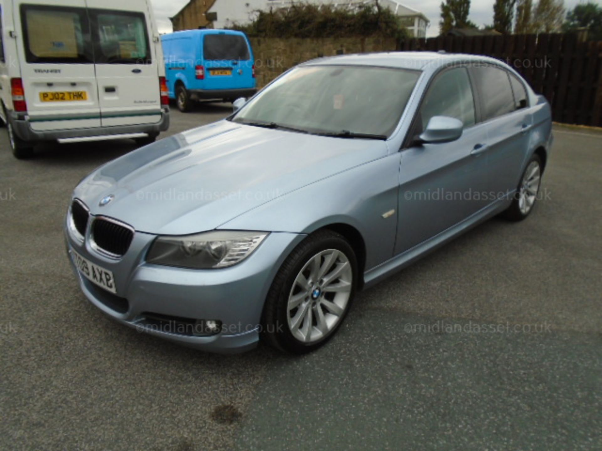 2009/09 REG BMW 320D SE AUTO 4 DOOR SALOON SERVICE HISTORY - Image 2 of 13