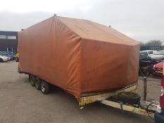 TRI-AXLE BEAVER-TAIL CAR TRANSPORTER COVERED TRAILER - 5.5 METRE BED LENGTH!  *PLUS VAT*   CAN FIT A