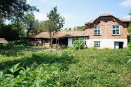 Huge freehold home and land in Bulgaria - near to Alexander Stambolisky dam!