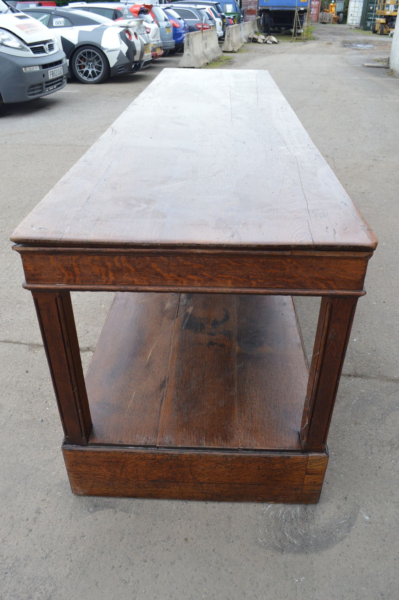 SOLID OAK TAILORING WORK BENCH, IDEAL FOR DINING ROOM TABLES ETC. *NO VAT* - Image 4 of 10