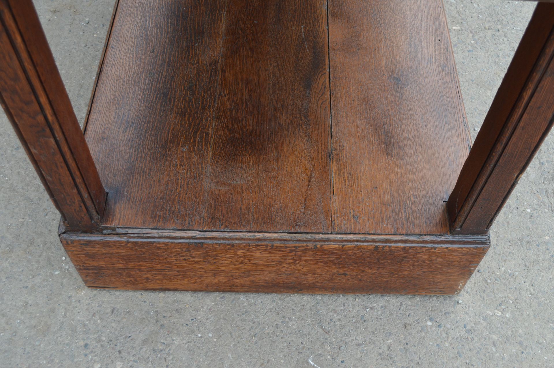 SOLID OAK TAILORING WORK BENCH, IDEAL FOR DINING ROOM TABLES ETC. *NO VAT* - Image 7 of 10