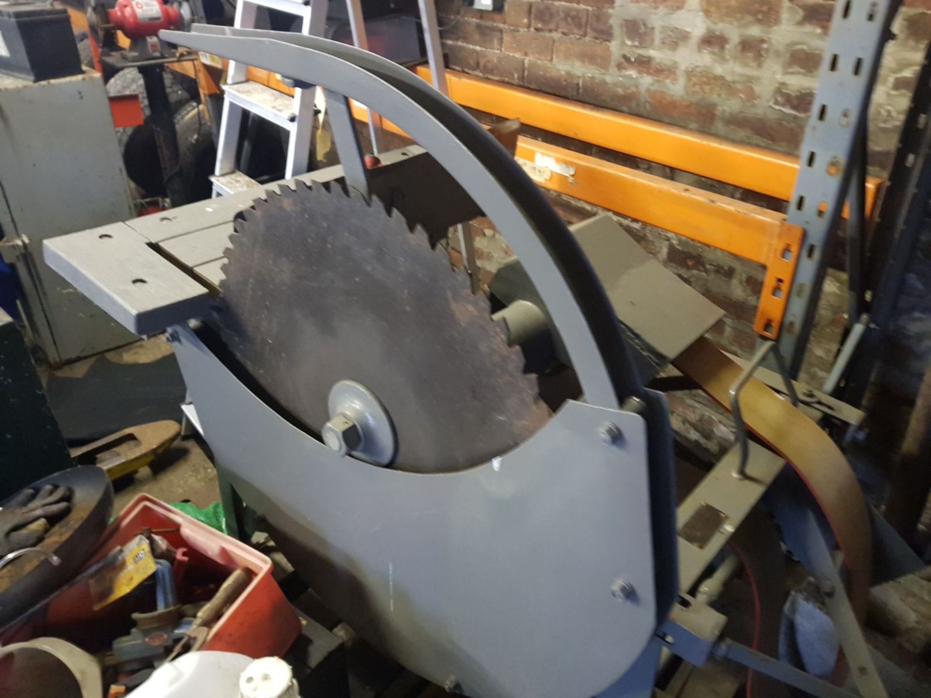 REFURBISHED FERGIE SAW, NEW PULLY BELT, NEW BLADE, GOOD FOR WORK, NAME PLATE ATTACHED *NO VAT*