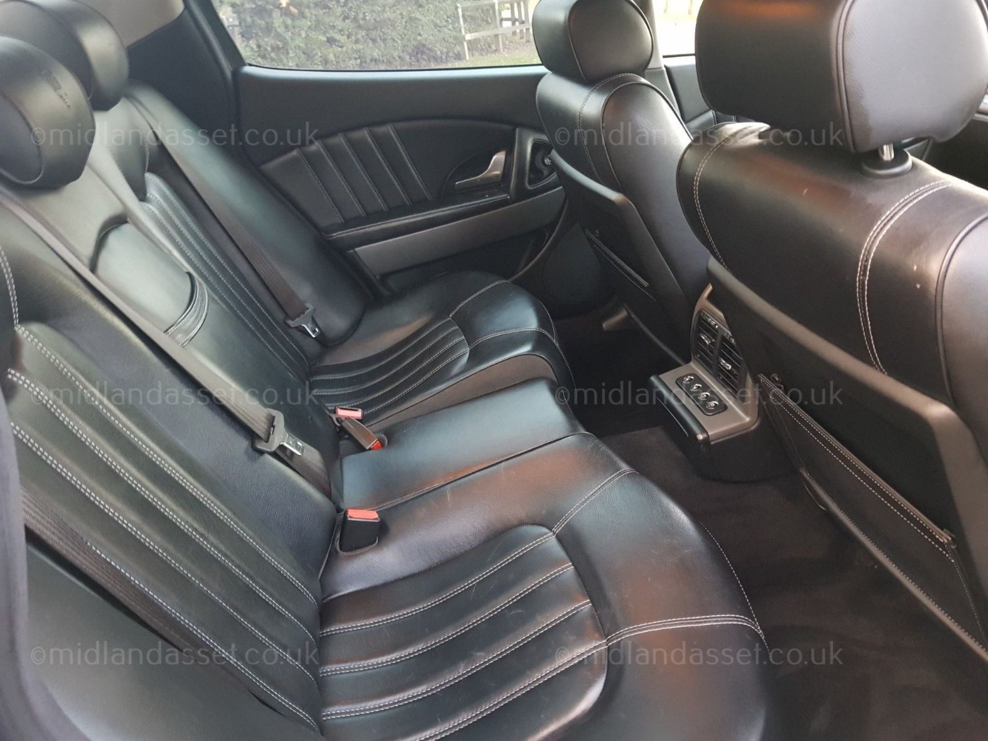 2006/06 REG MASERATI QUATTROPORTE SPORT GT S-A 4.2 V8 - FULL SERVICE HISTORY - Image 10 of 12