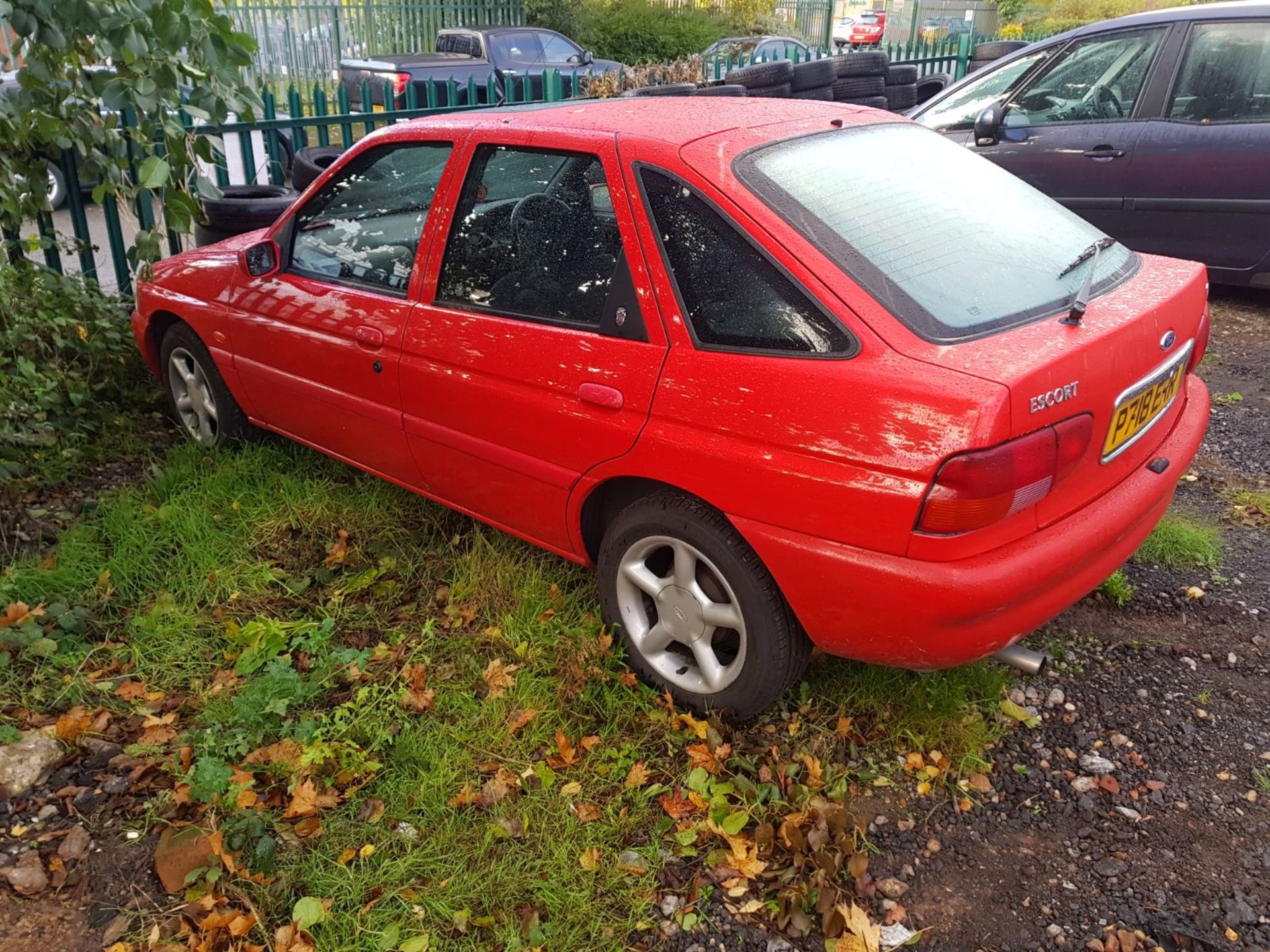 1996/P REG FORD ESCORT GHIA 1.8 PETROL, LOW MILES AND V5 PRESENT *NO VAT* - Image 2 of 6