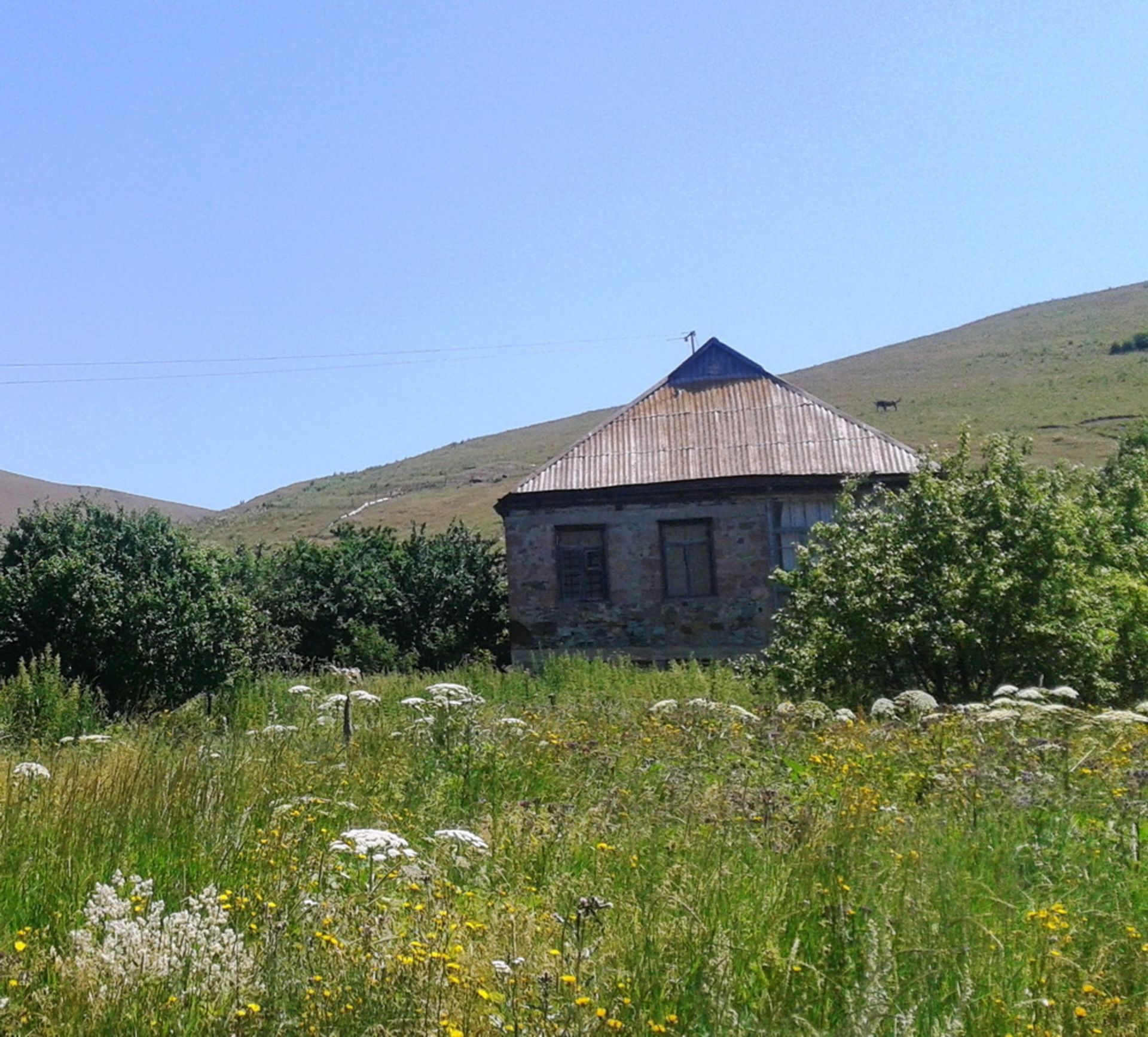 PROPERTY AND 2,280 SQM OF LAND IN DRAXTIK, ARMENIA CLOSE TO LAKE SEVAN - Image 5 of 19