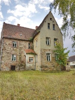 LARGE MANSION IN GERMANY, MANY MORE MAIN DEALER PART EXCHANGE TRADE CARS, MOWERS, WATCHES, COLLECTABLES ENDING TUESDAY 7PM