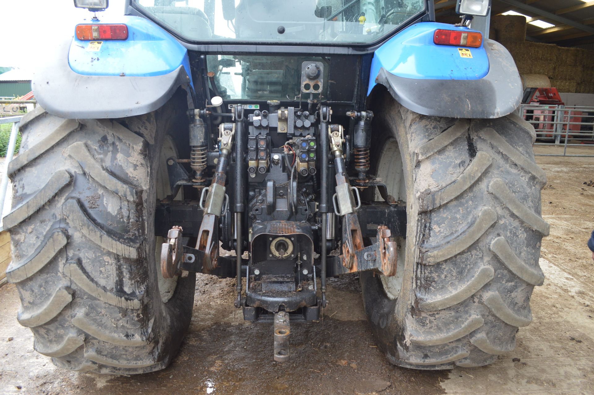 2005/55 REG NEW HOLLAND TM155 DIESEL TRACTOR, SHOWING 2 FORMER KEEPERS *PLUS VAT* - Image 10 of 16