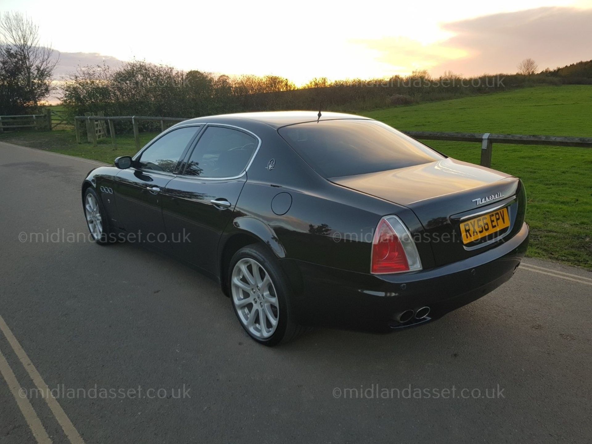 2006/06 REG MASERATI QUATTROPORTE SPORT GT S-A 4.2 V8 - FULL SERVICE HISTORY - Image 3 of 12