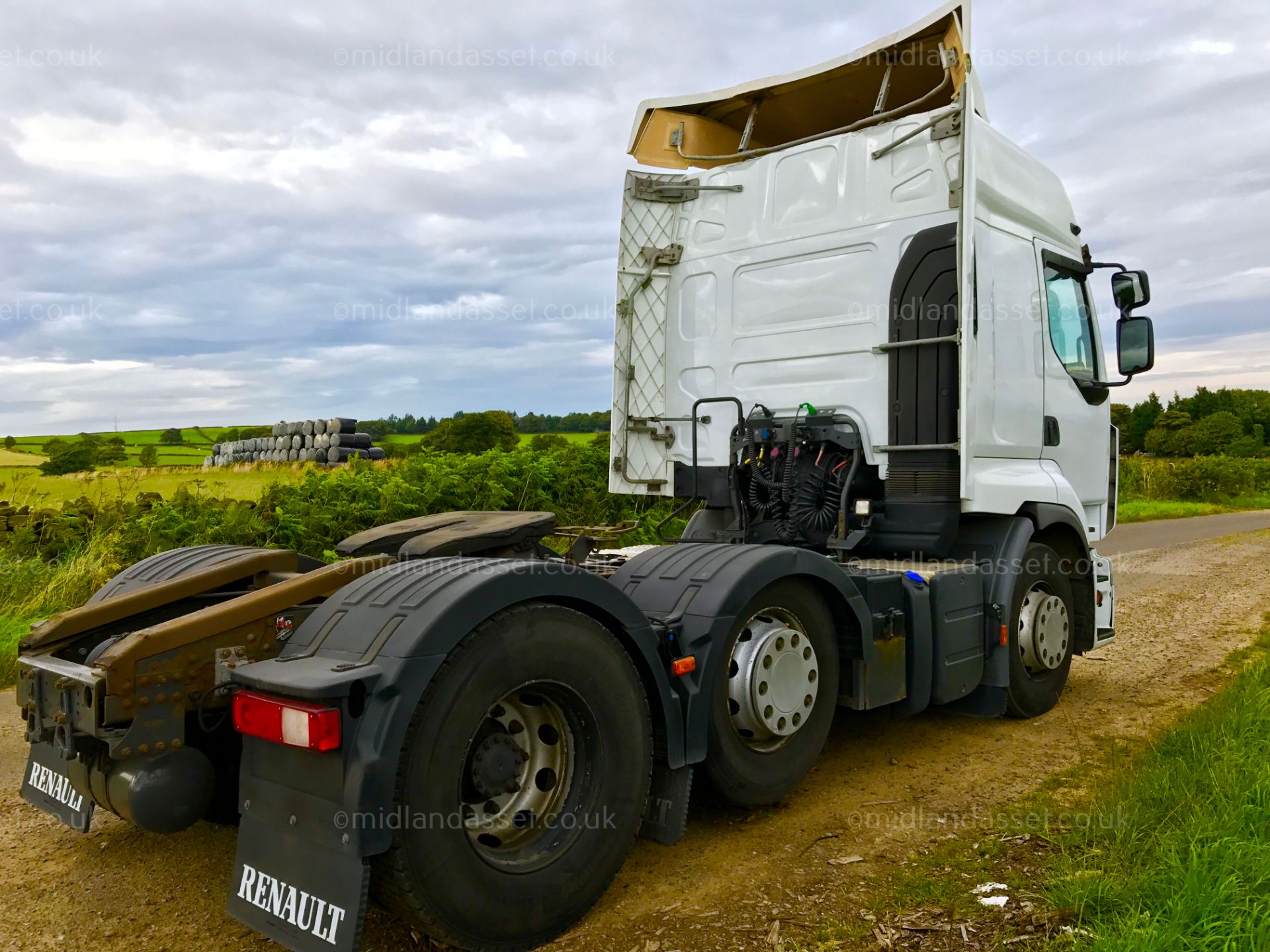 2011/11 REG RENAULT TRUCKS PREMIUM ROUTE (R4) - Image 4 of 8