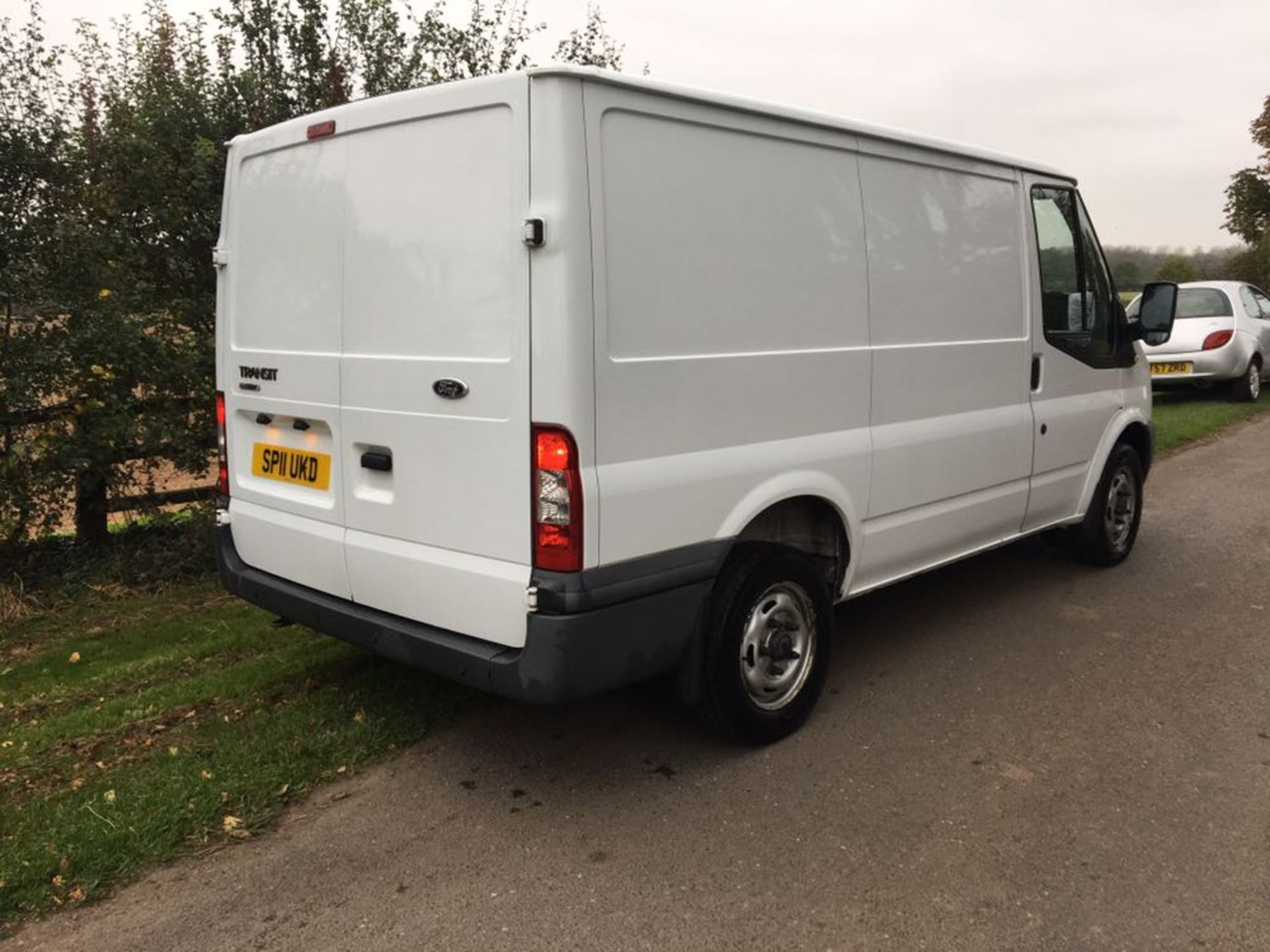 2011/11 REG FORD TRANSIT 85 T260M FWD, SHOWING 2 FORMER KEEPERS, WILL COME WITH 12 MONTH MOT*NO VAT* - Image 5 of 9